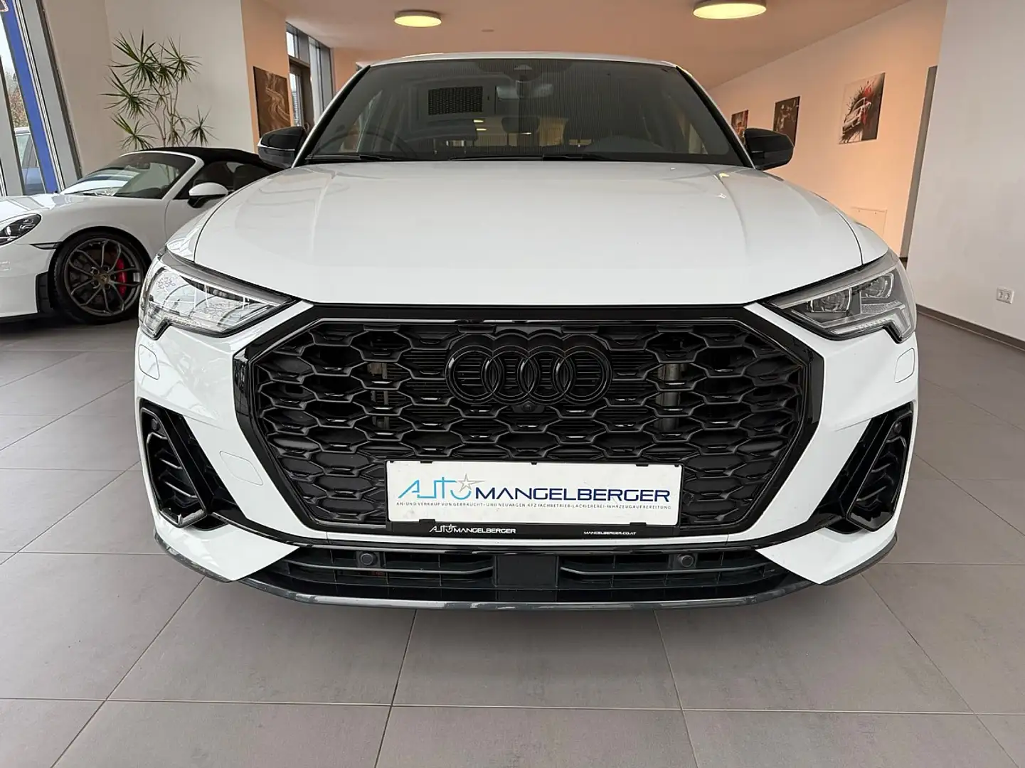 Audi Q3 Sportback 45 TFSI e S-tronic   S-line;  Audi Dr... Weiß - 2