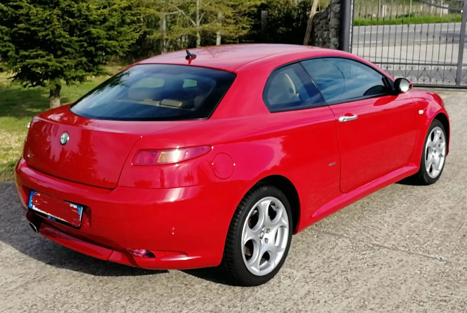 Alfa Romeo GT 1.9 jtd mjt Distinctive - 2