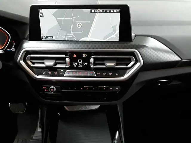 BMW X3 view 6