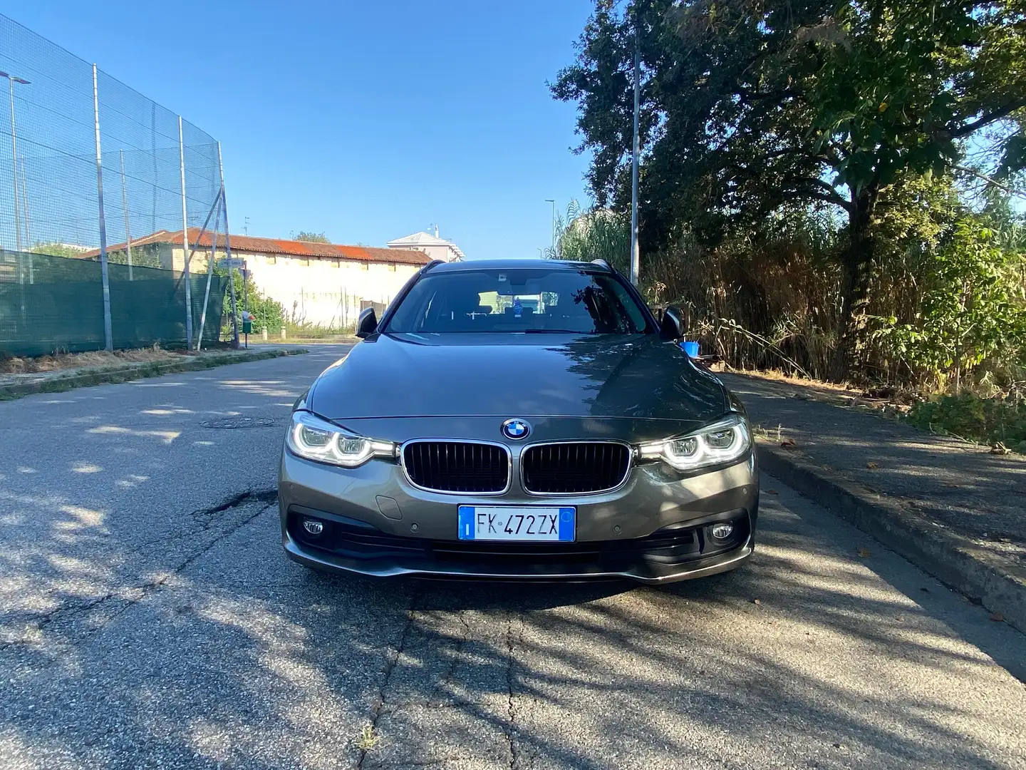 BMW 318 318d Touring Business Advantage auto - 1