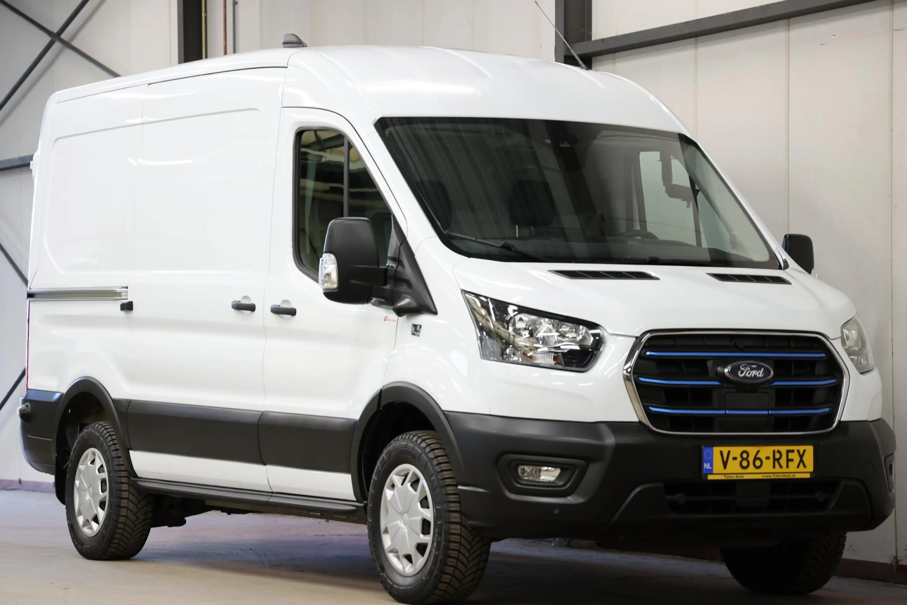 Ford E-Transit 350 L2H2 Trend 68 kWh — photo 4