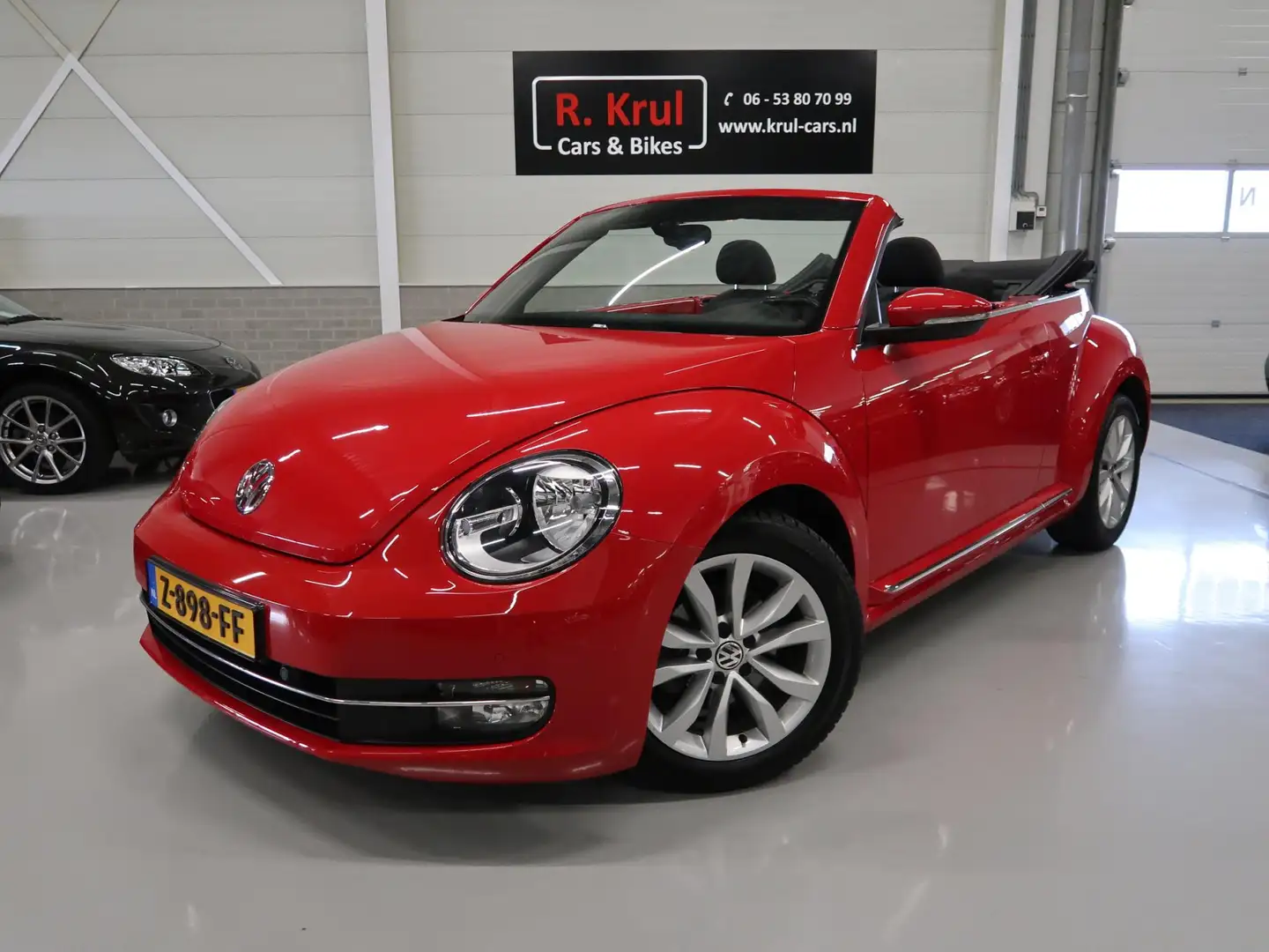 Volkswagen Beetle Cabriolet 1.2 TSI Design Automaat DSG-7 Airco-ecc Rood - 1