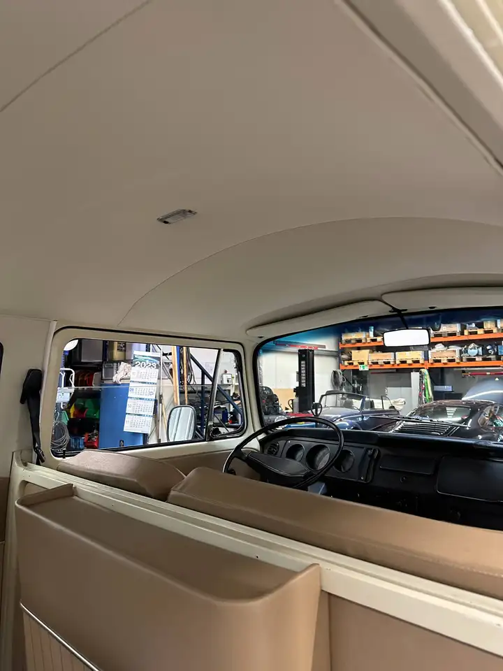 Volkswagen T2 Bus, foto 9