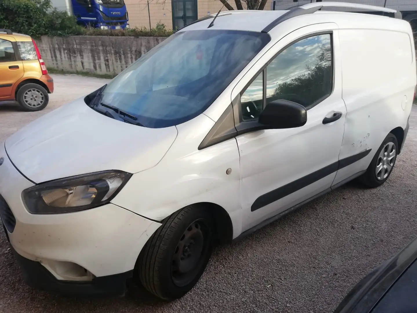 Ford Transit Courier COURIER Bianco - 2