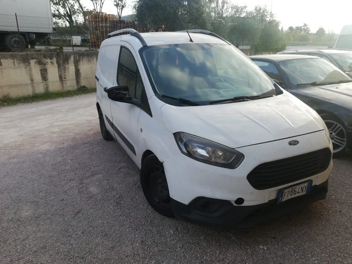 Ford Transit Courier COURIER Bianco - 1