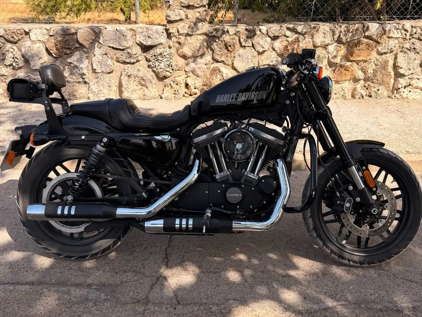 Harley-Davidson Sportster 1200 Roadster Negro - 2