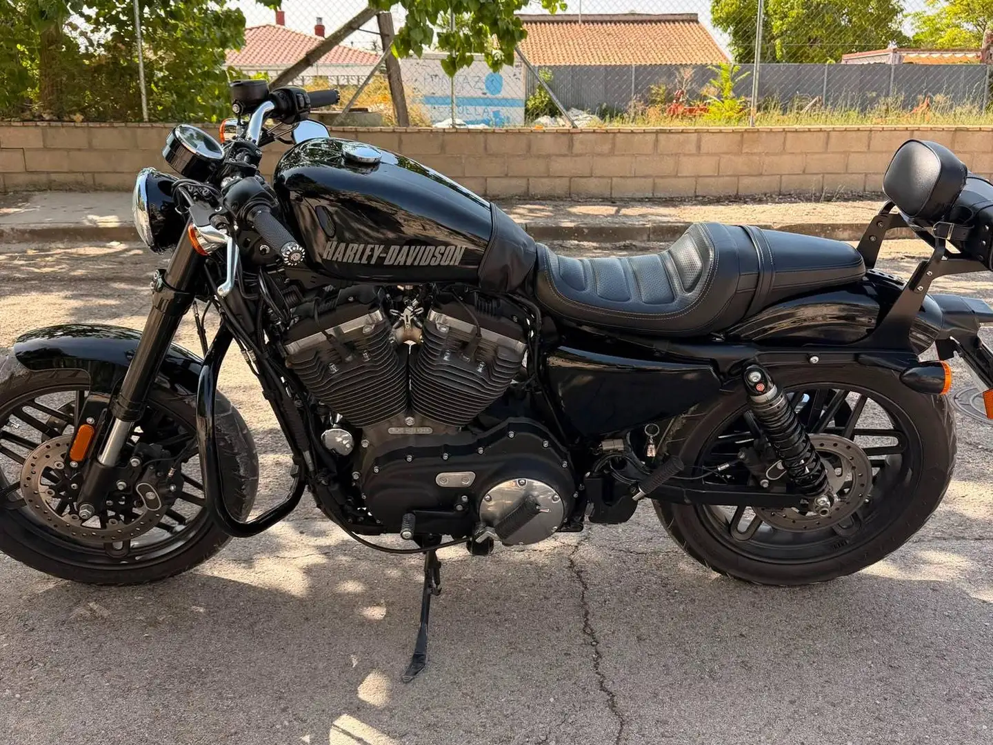 Harley-Davidson Sportster 1200 Roadster Negro - 1