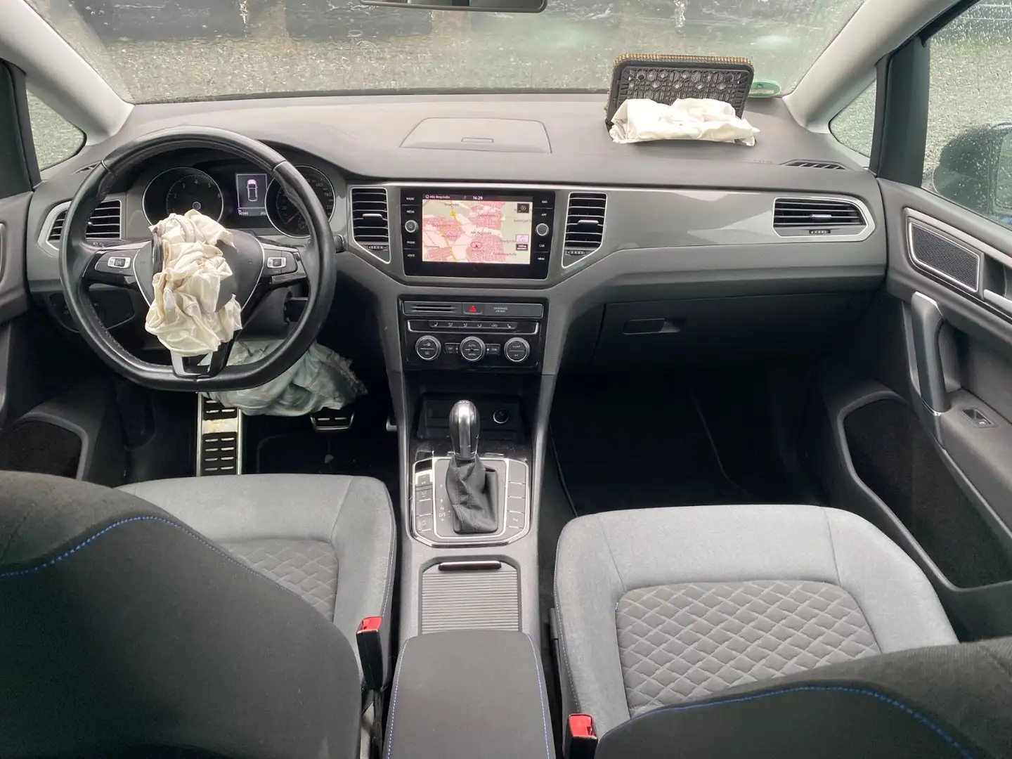 Volkswagen Golf Sportsvan Join 1.0 TSI DSG Navi SHZ PDC Schwarz - 2