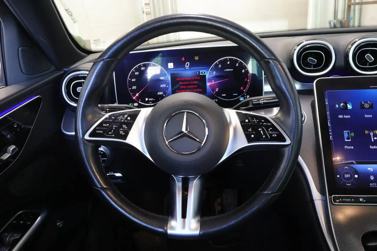 Mercedes-Benz C-Class снимка Mercedes-Benz C-Class