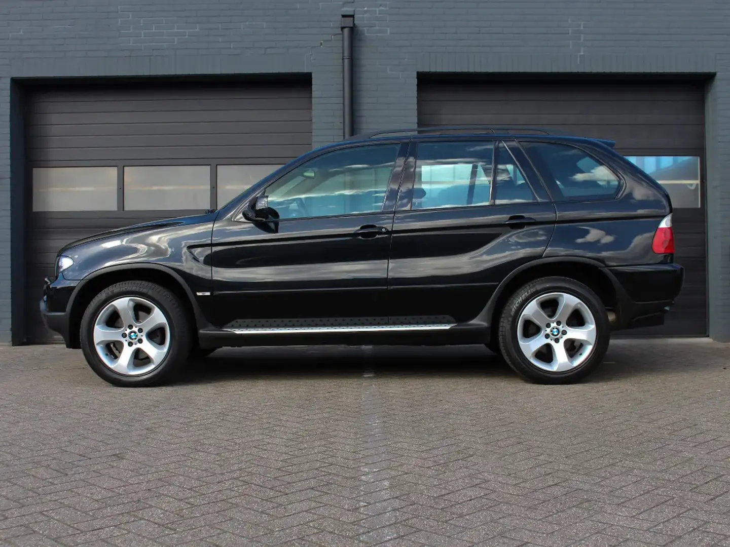 BMW X5 LCI 3.0i Edition youngtimer met M54 motor Black - 2