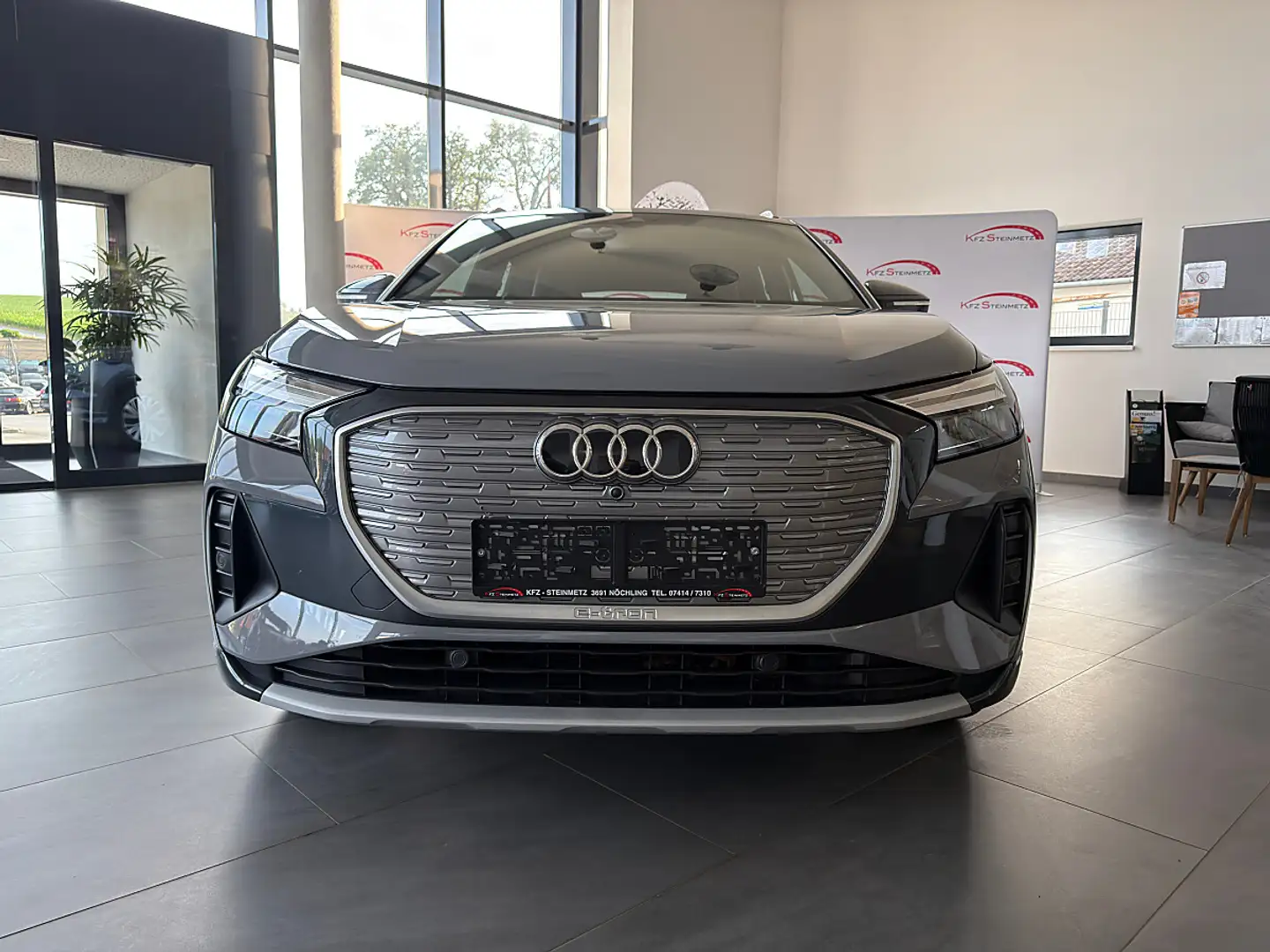 Audi Q4 e-tron Q4 35 e-tron 125kW s-line Grau - 2