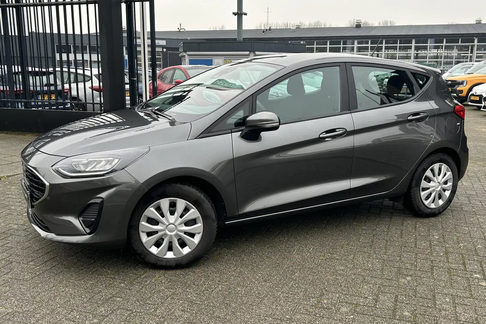 Ford Fiesta 1.0 EcoBoost Connected Grijs - 2