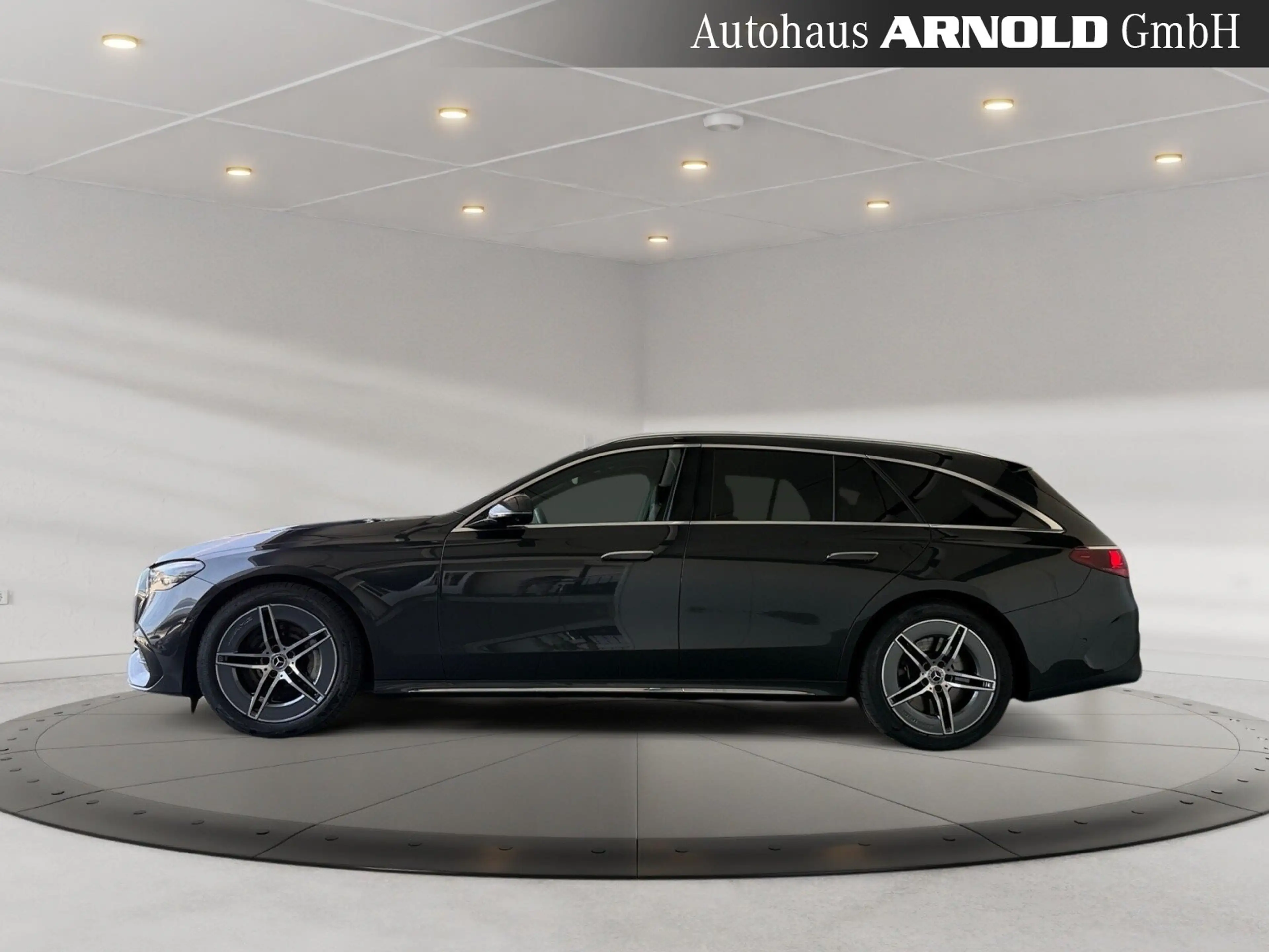 Mercedes-Benz E 450 E 450 T 4M AMG-Line PanoD. AHK Dig.-Light Memory — photo 2