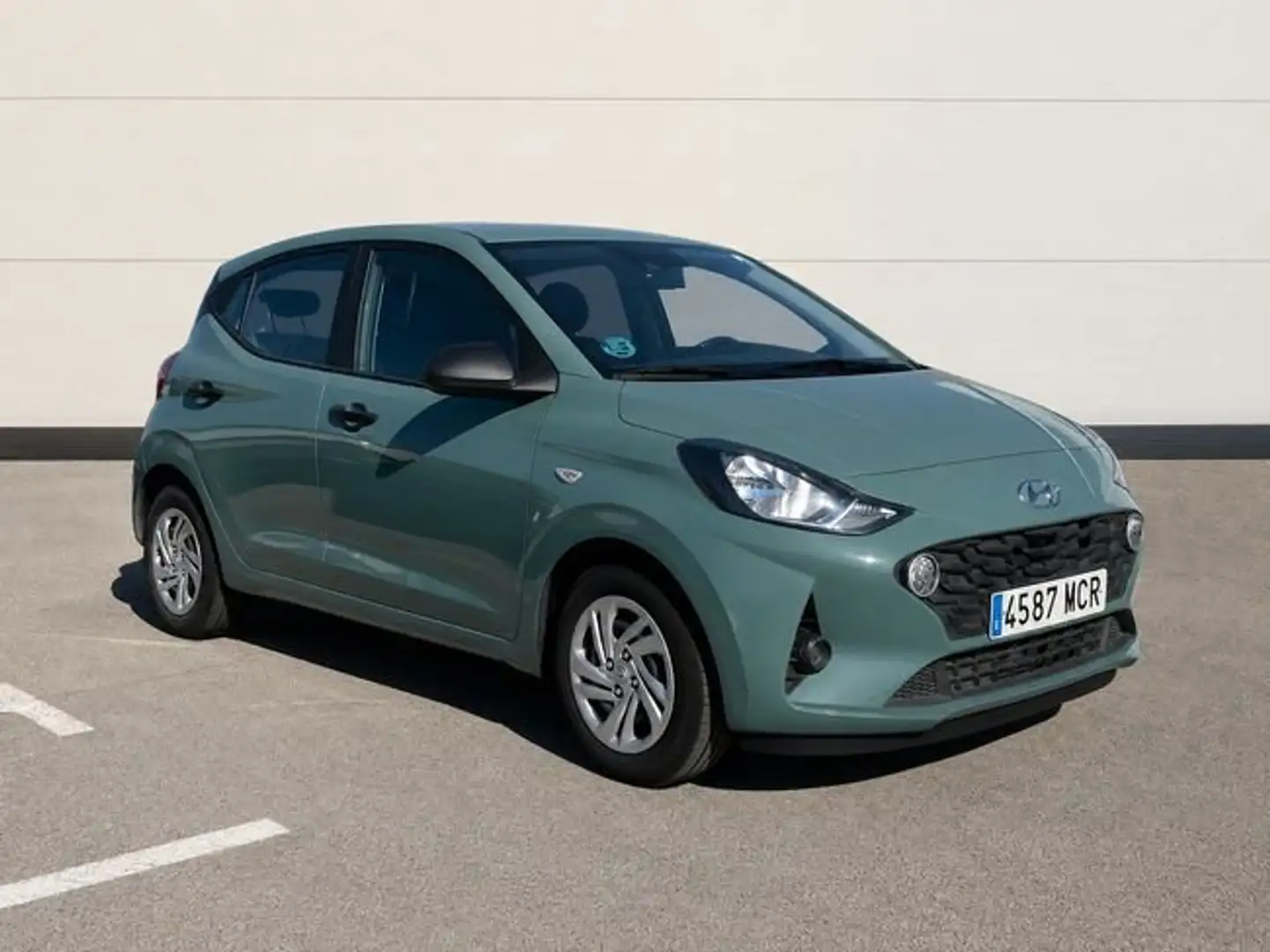 Hyundai i10 1.0 ESSENCE 67 5P Verde - 1