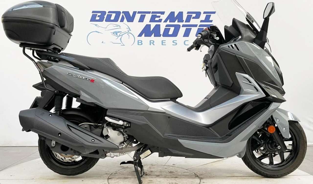SYM Cruisym 300 2022 + BAULETTO