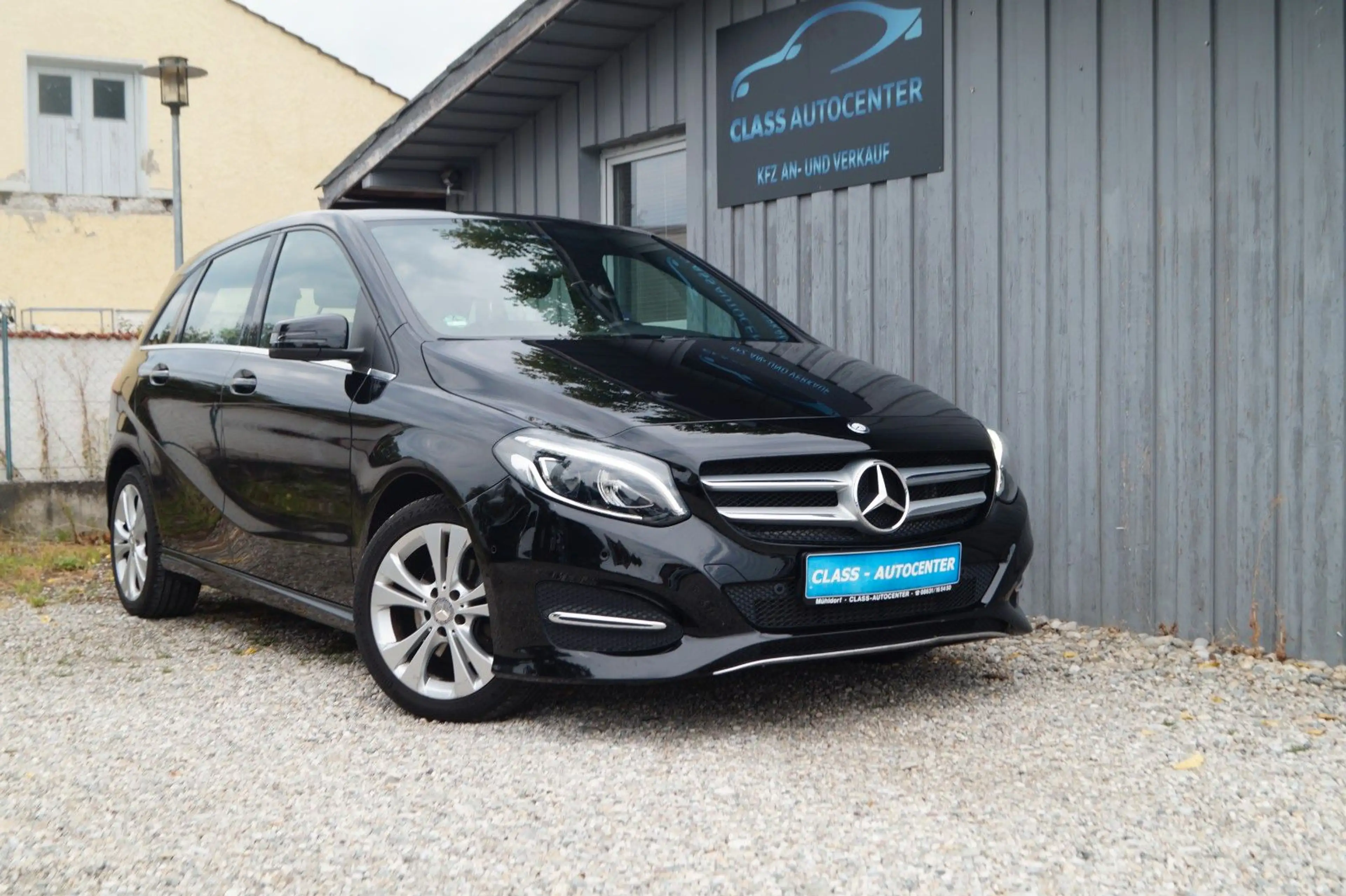 Mercedes-Benz B 180 |2.Hand|Autom.|LED|Navi|Teilleder|