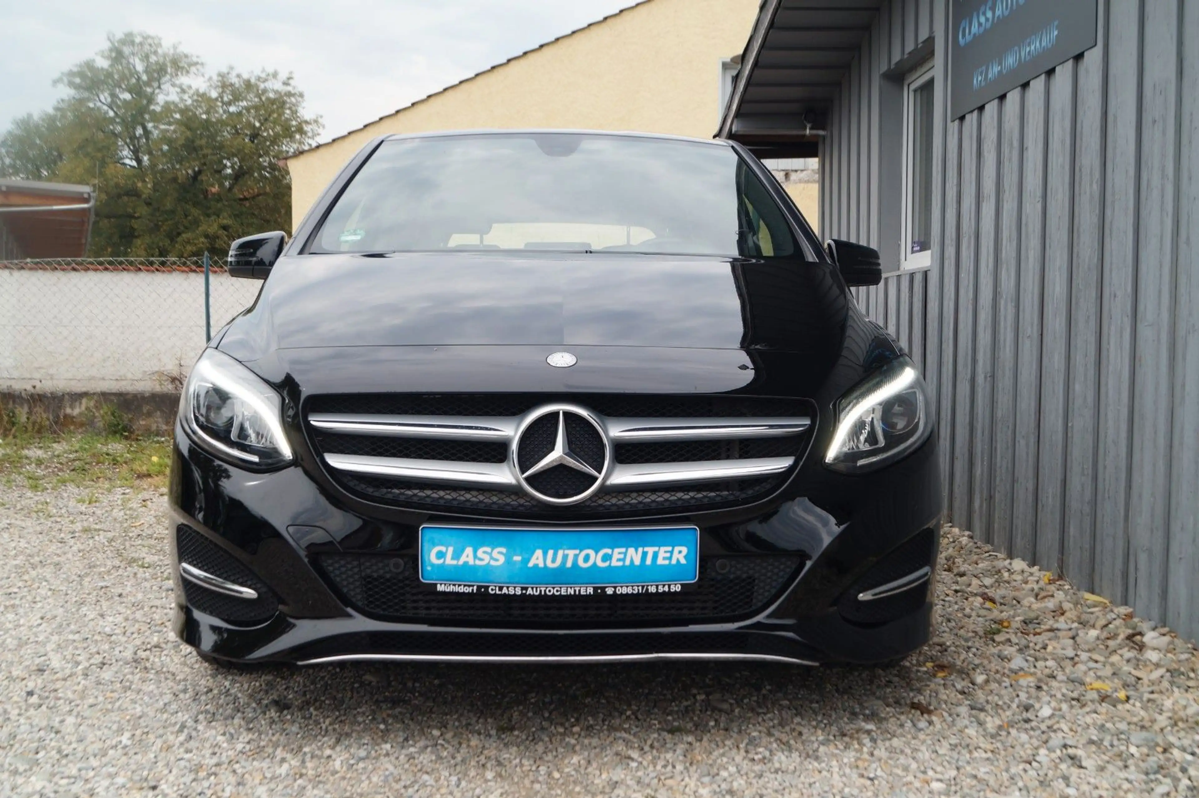 Mercedes-Benz B 180 |2.Hand|Autom.|LED|Navi|Teilleder| — photo 3