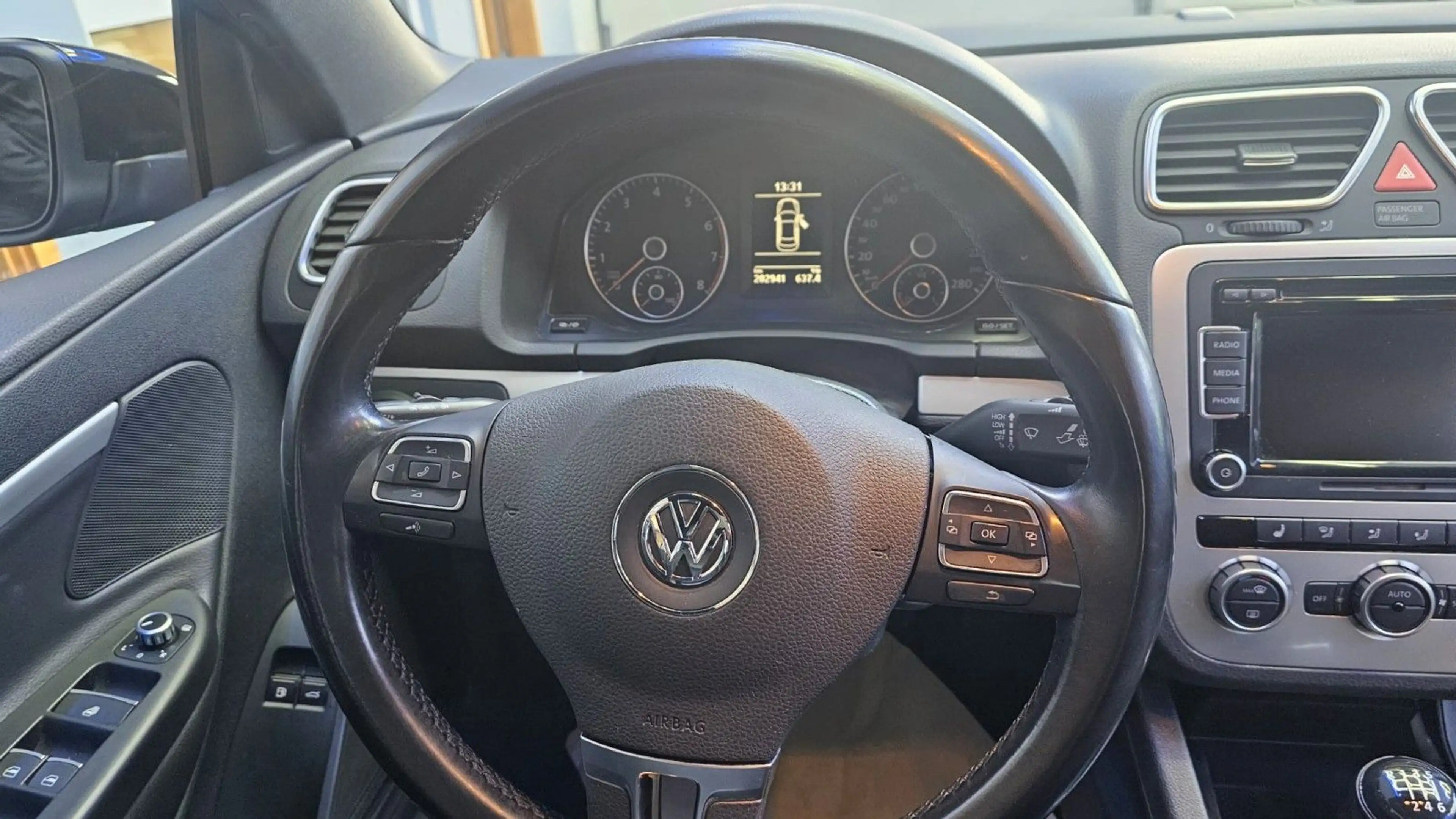 Volkswagen Eos Basis BMT 1.4*TUV*NAVI*KLIMA*VOLL LEDER* — photo 9