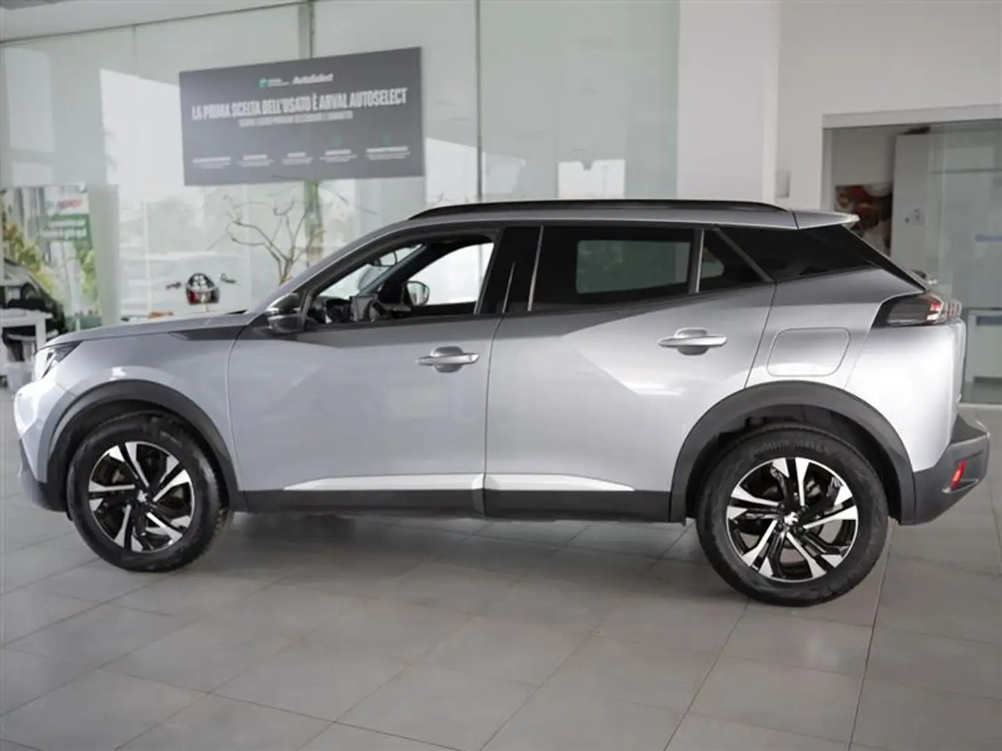 Peugeot 2008 Allure Pack 1.5 BlueHdi 130Cv 36 mesi garanzia Gris - 2