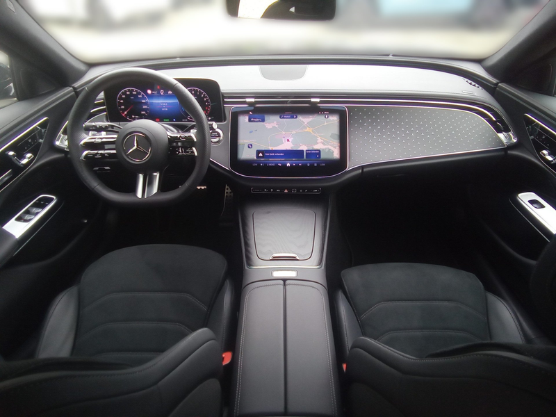 Mercedes-Benz E 300 de 4M T Edition-AMG-Line — photo 14