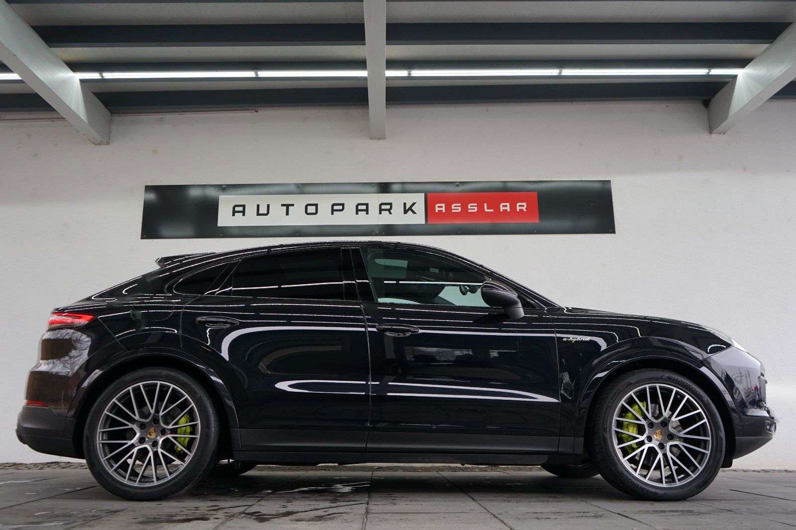Second hand Porsche Cayenne 