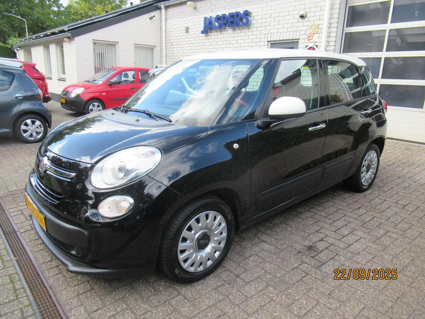 Fiat 500L 1.4-16V Easy Zwart - 1