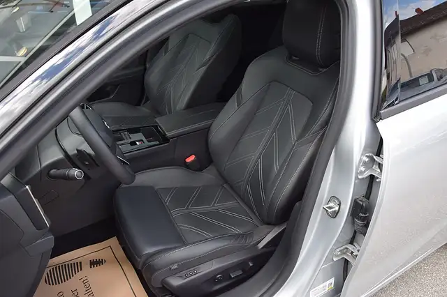 Opel Astra view 6