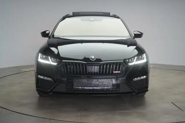 Skoda Octavia view 3