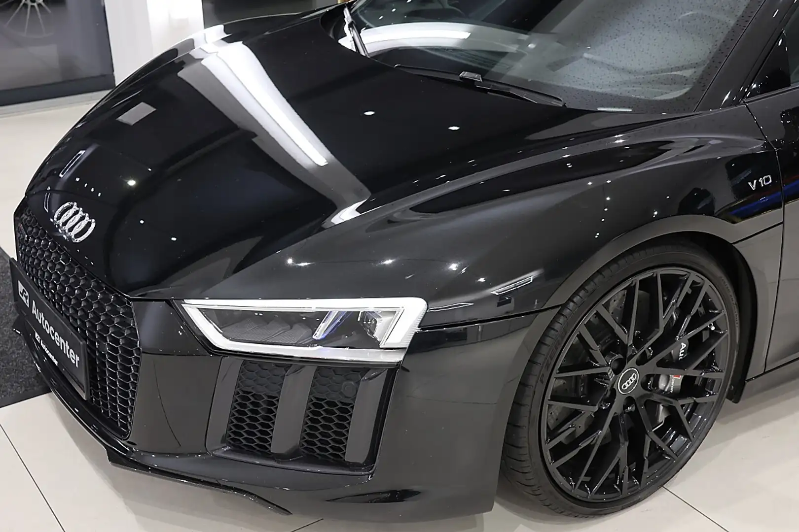 Audi R8 5.2 FSI plus quattro*VERKAUFT* Schwarz - 2
