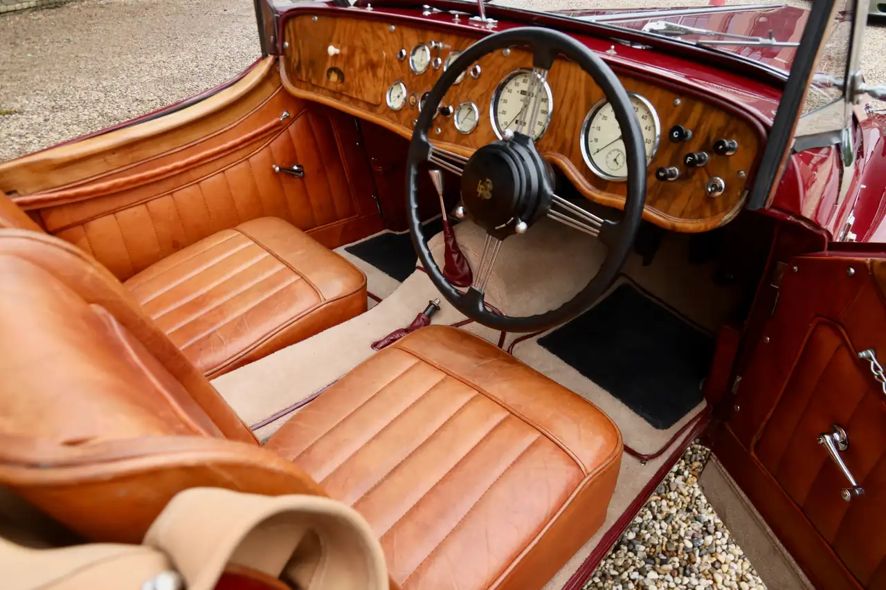 Lea Francis 2.5 Litre Sports Roadster "Fantastic History File", foto 3