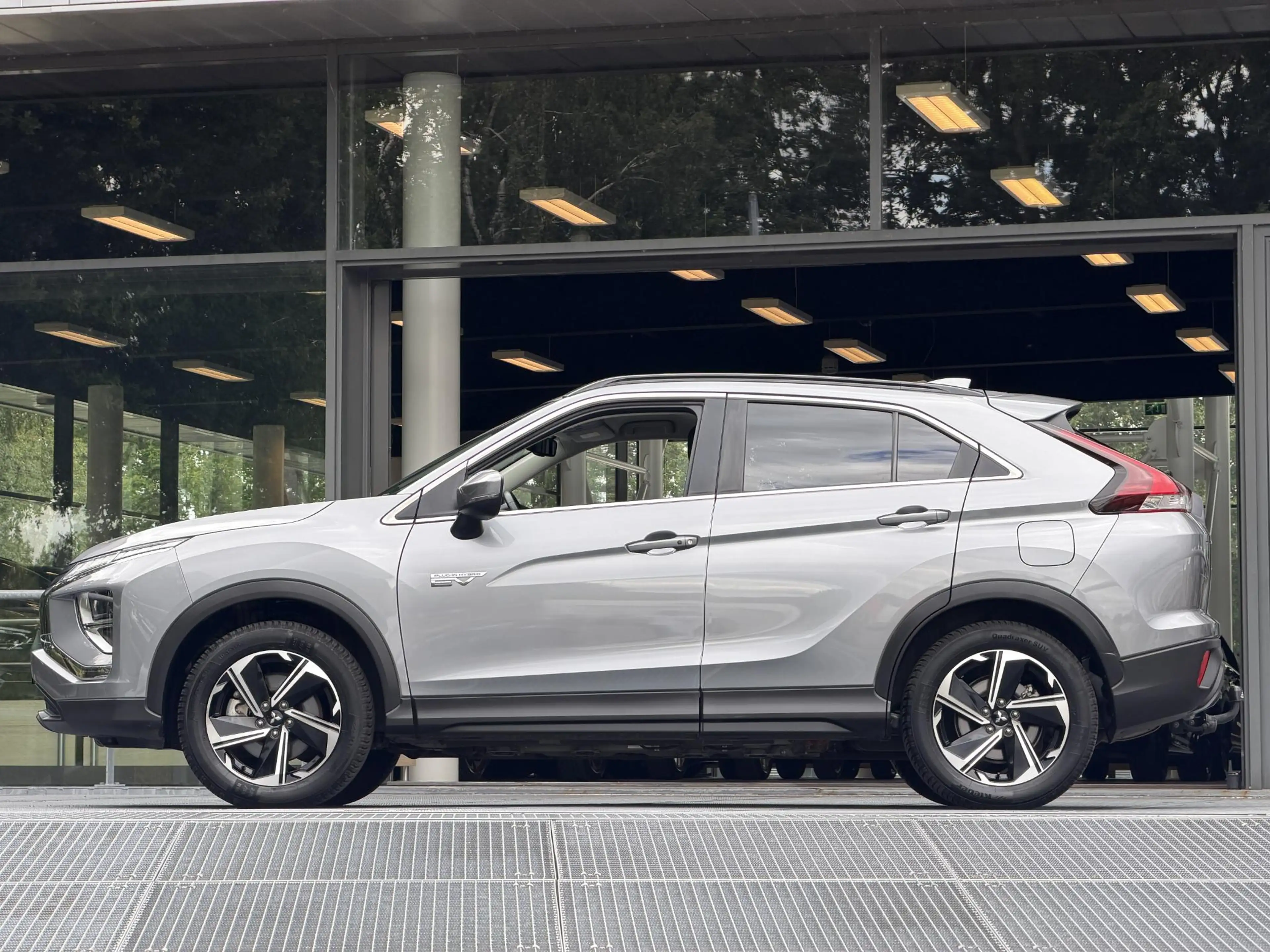 Mitsubishi Eclipse Cross 2.4 PHEV Intense | Carplay / Android Auto | Cruise — photo 15