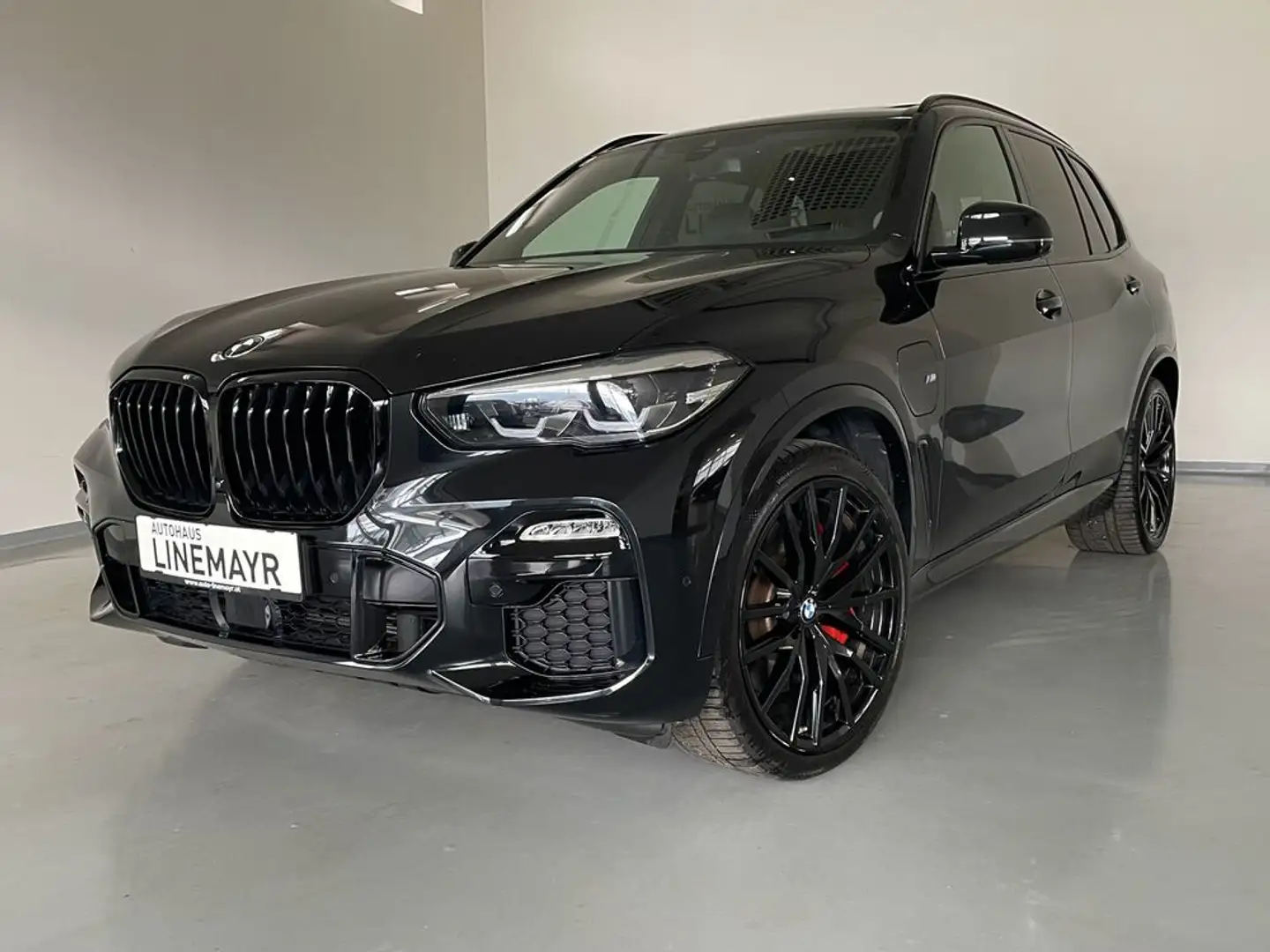 BMW X5 xDrive 45e M Sport Schwarz - 1
