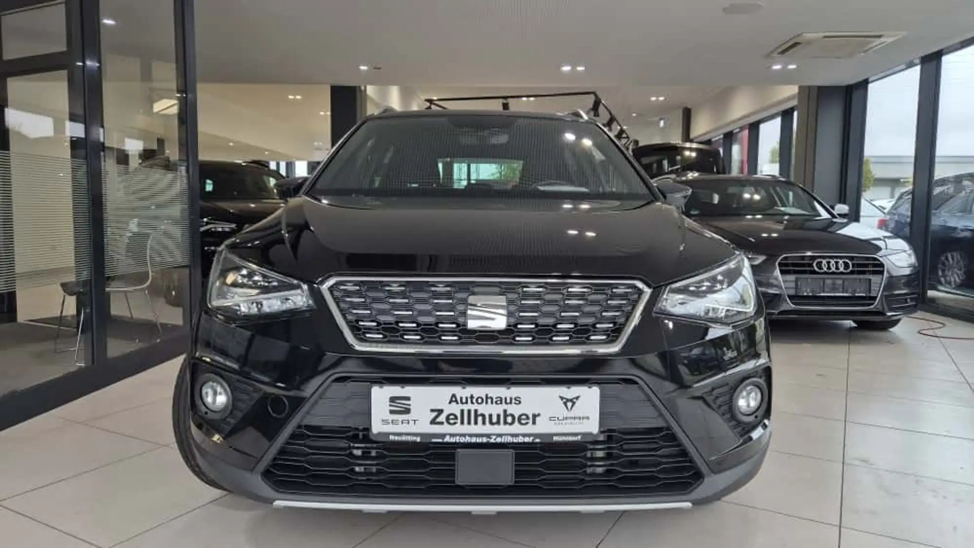SEAT Arona 1.0 TSI Xcellence *Navi*Full Link*LED*Shz* Schwarz - 2