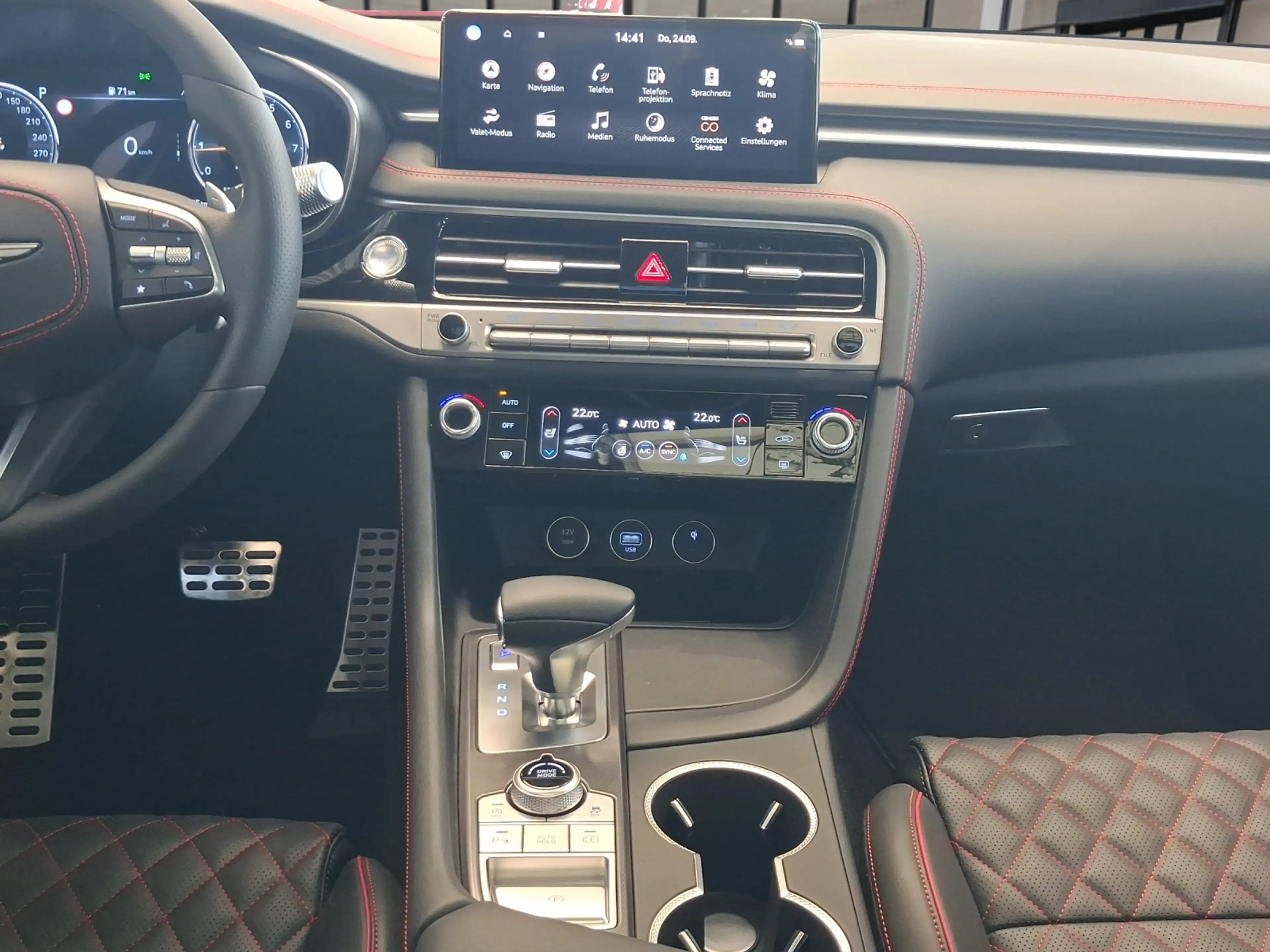 Genesis G70 2.0 T-GDi Sedan Sport DCC/ACC/HEADUP — photo 11