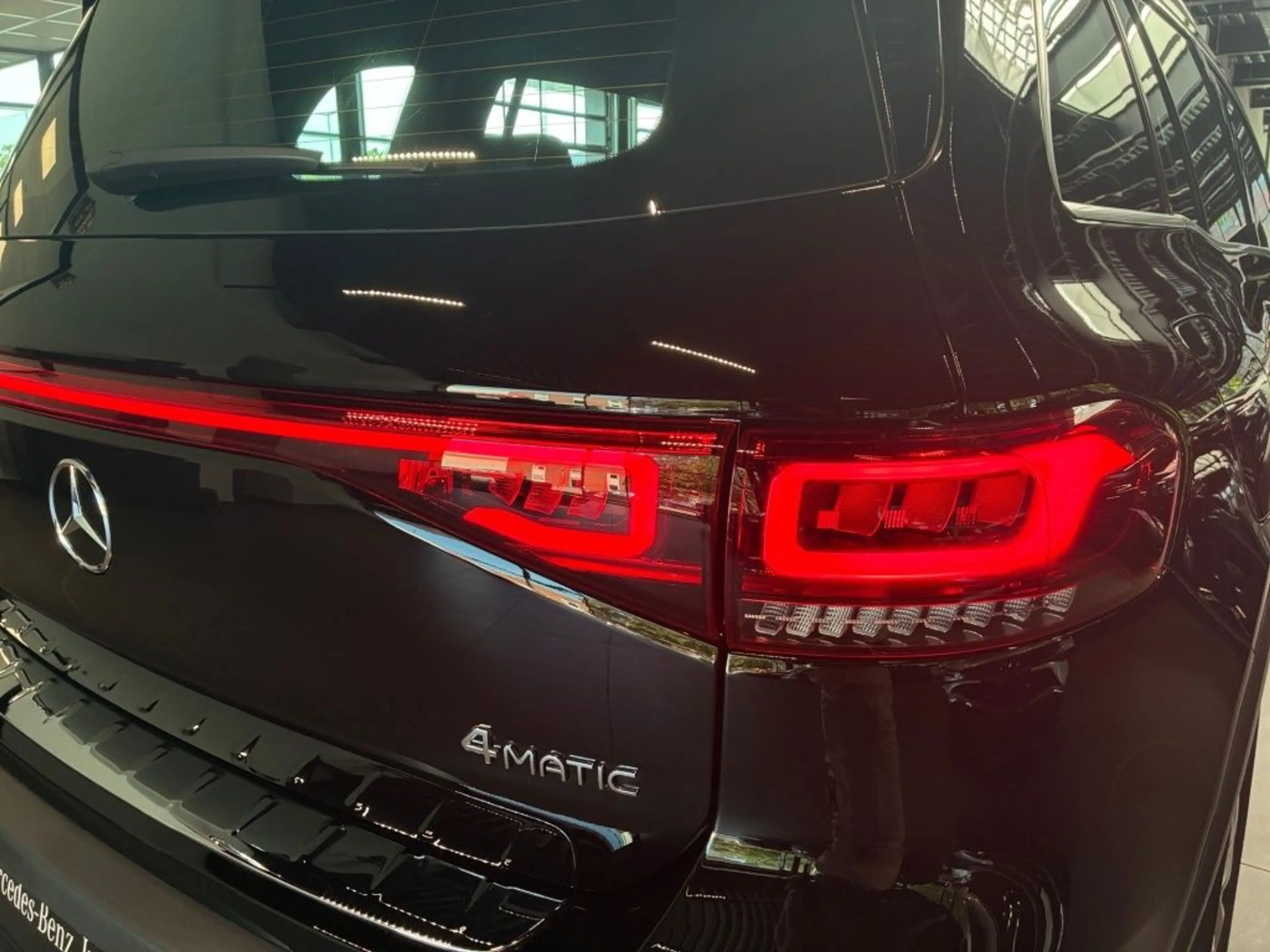 Mercedes-Benz EQB 350 4M PROGRESSIVE+LED+KAMERA+TEMPOMAT+SHZ — photo 9