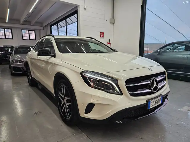 Mercedes-Benz GLA 220 GLA-X156 2014 d (cdi) Premium 4matic 170cv auto