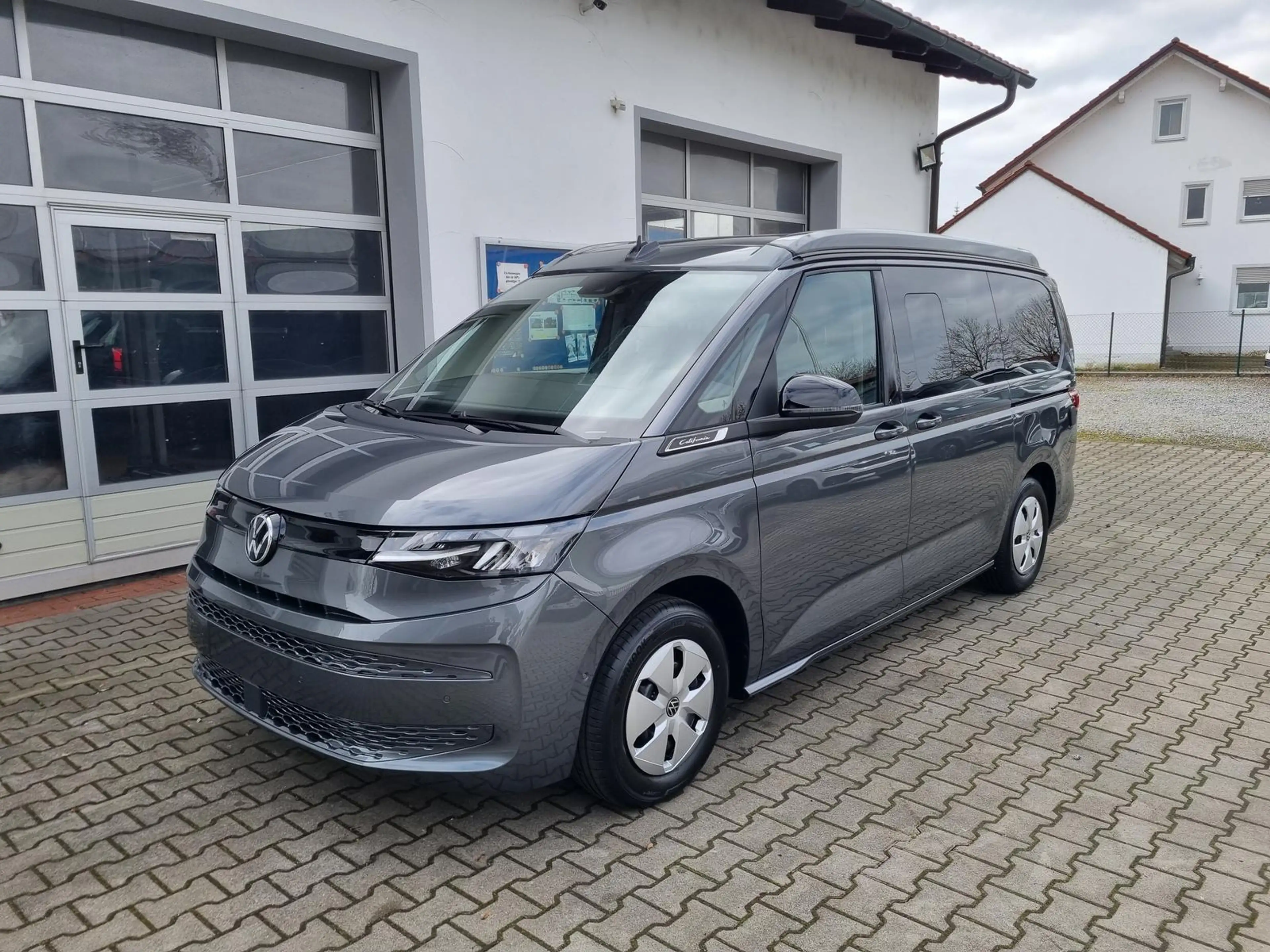 Volkswagen T7 California Beach Camper 2.0 TDI DSG - AHK - Luftstandheizung — photo 4