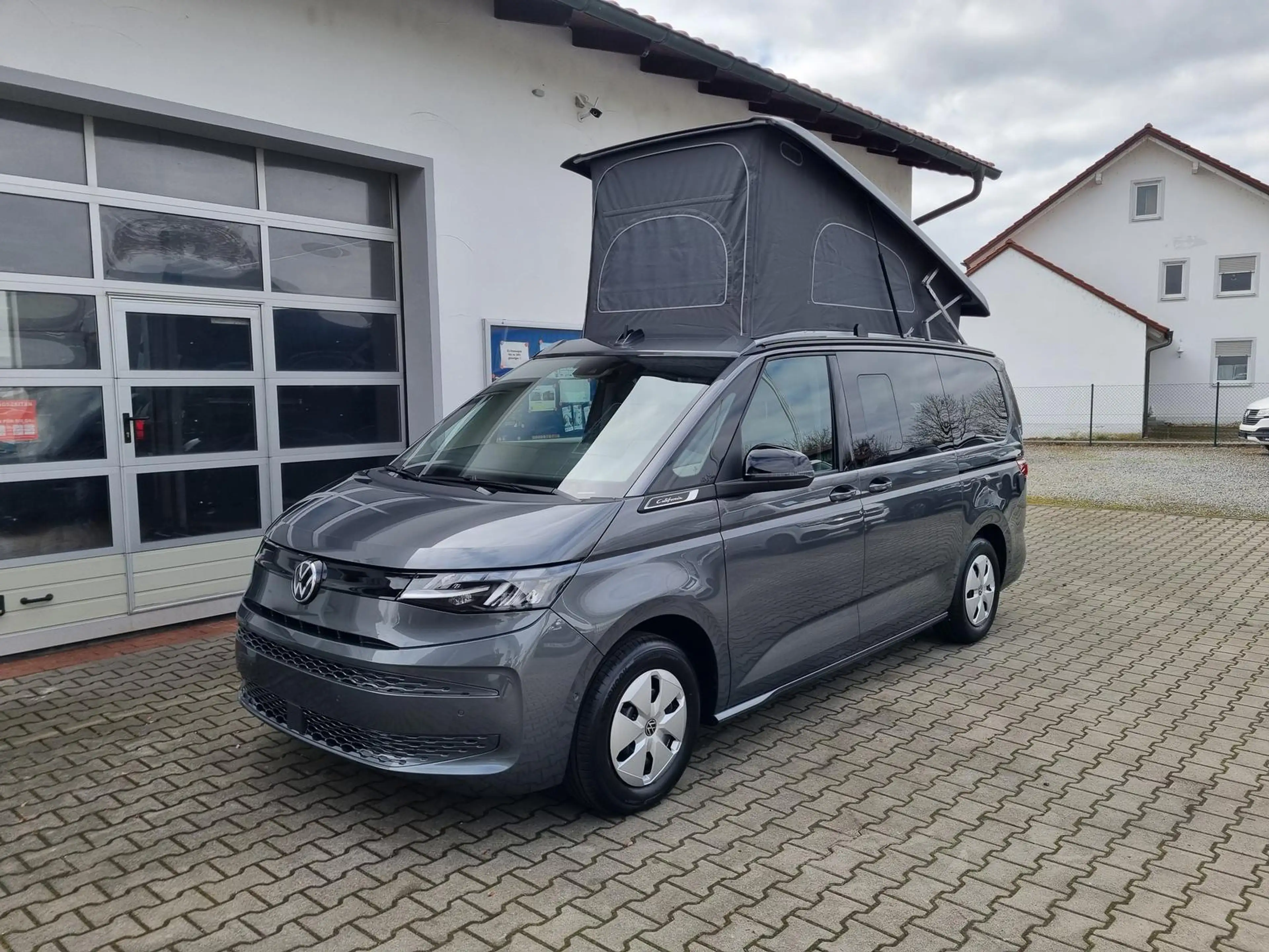 Volkswagen T7 California Beach Camper 2.0 TDI DSG - AHK - Luftstandheizung — photo 2