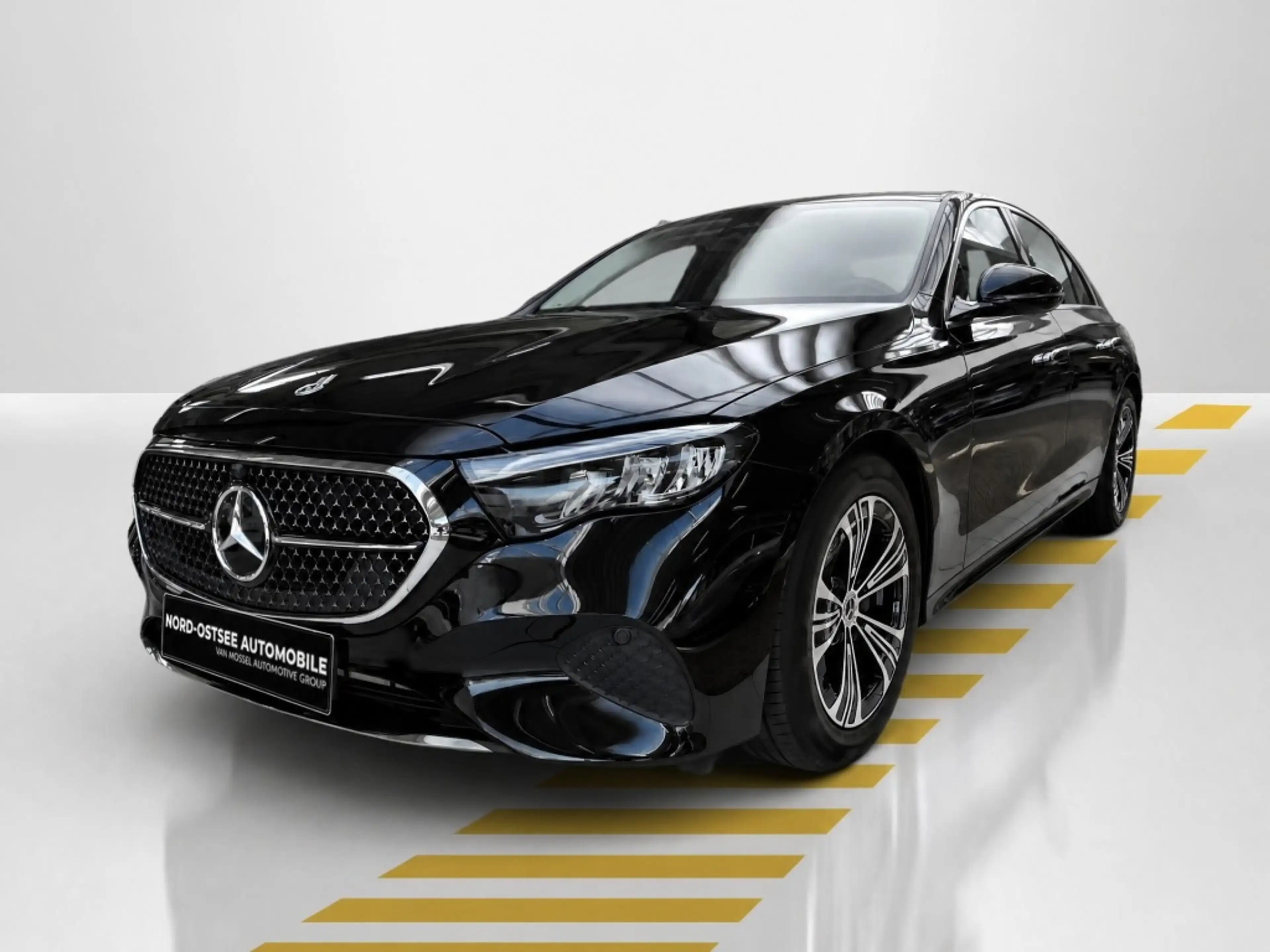 Mercedes-Benz E 220 d AVANTGARDE AHK DISTRONIC LEDER-ARTICO — photo 2