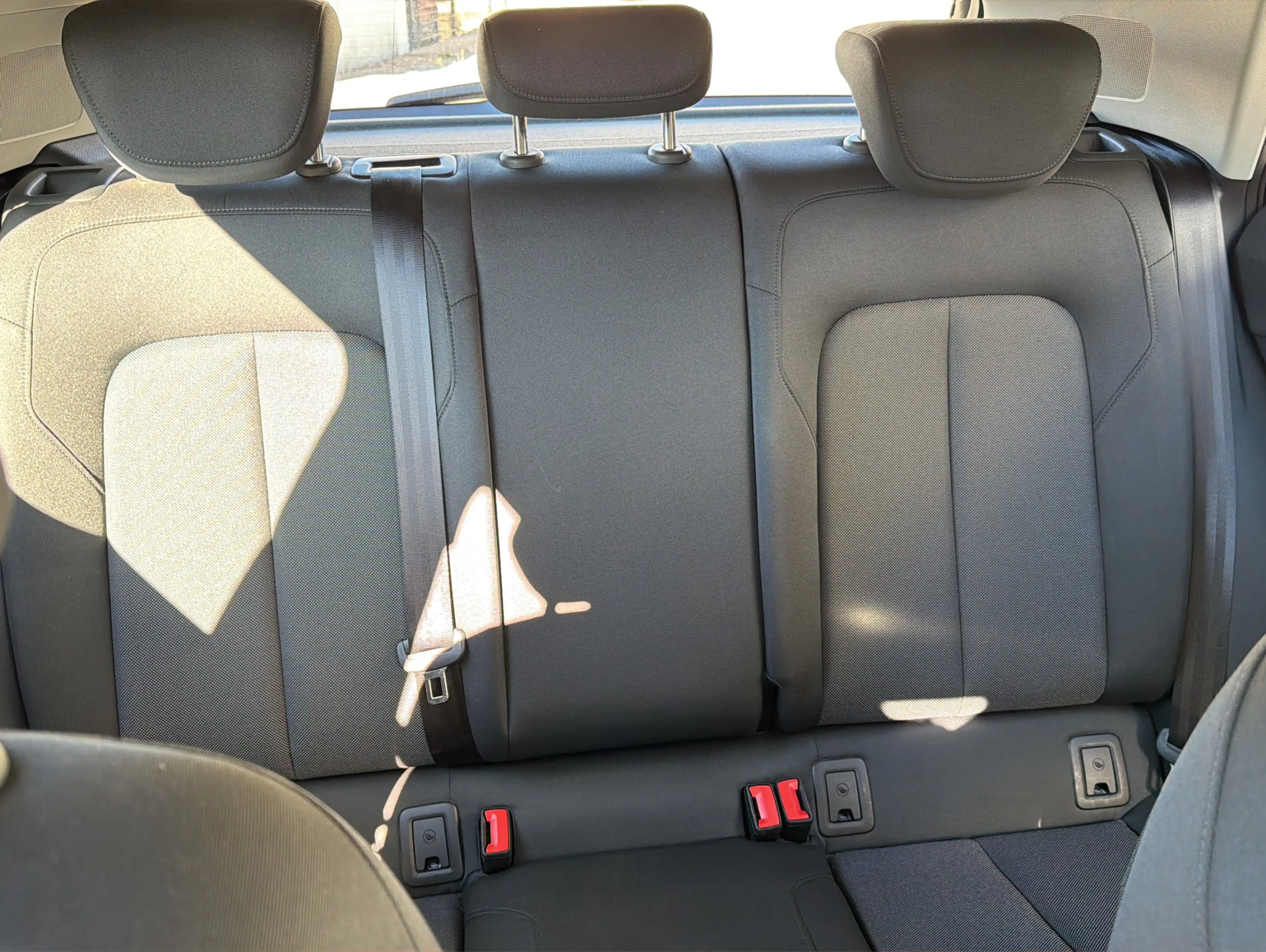 Audi Q2 35 TDI Advanced I AHK I KAMERA I SHZ I LED I — photo 14