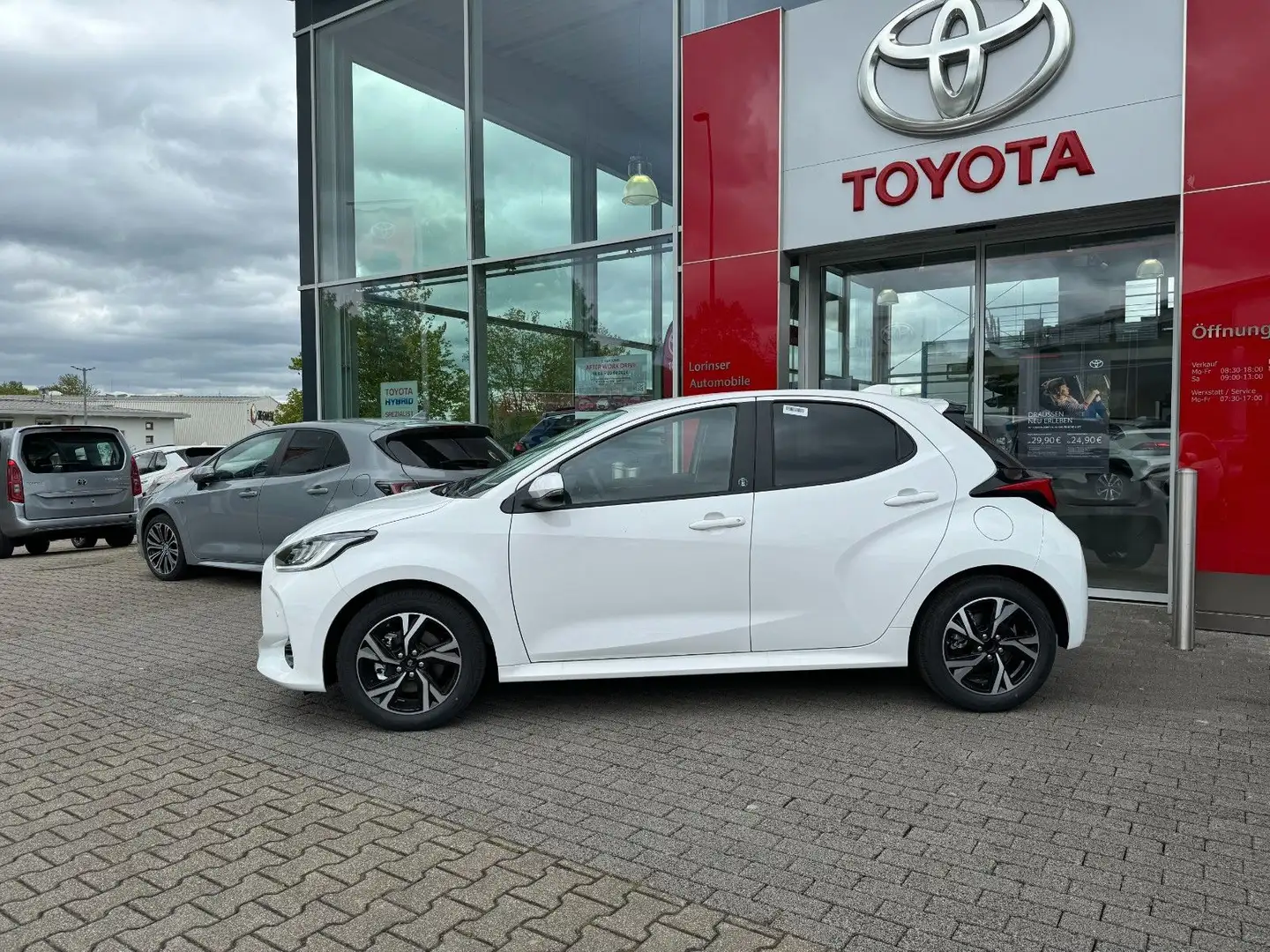 Toyota Yaris Hybrid Team Deutschland **Neuanlieferung** Bianco - 2