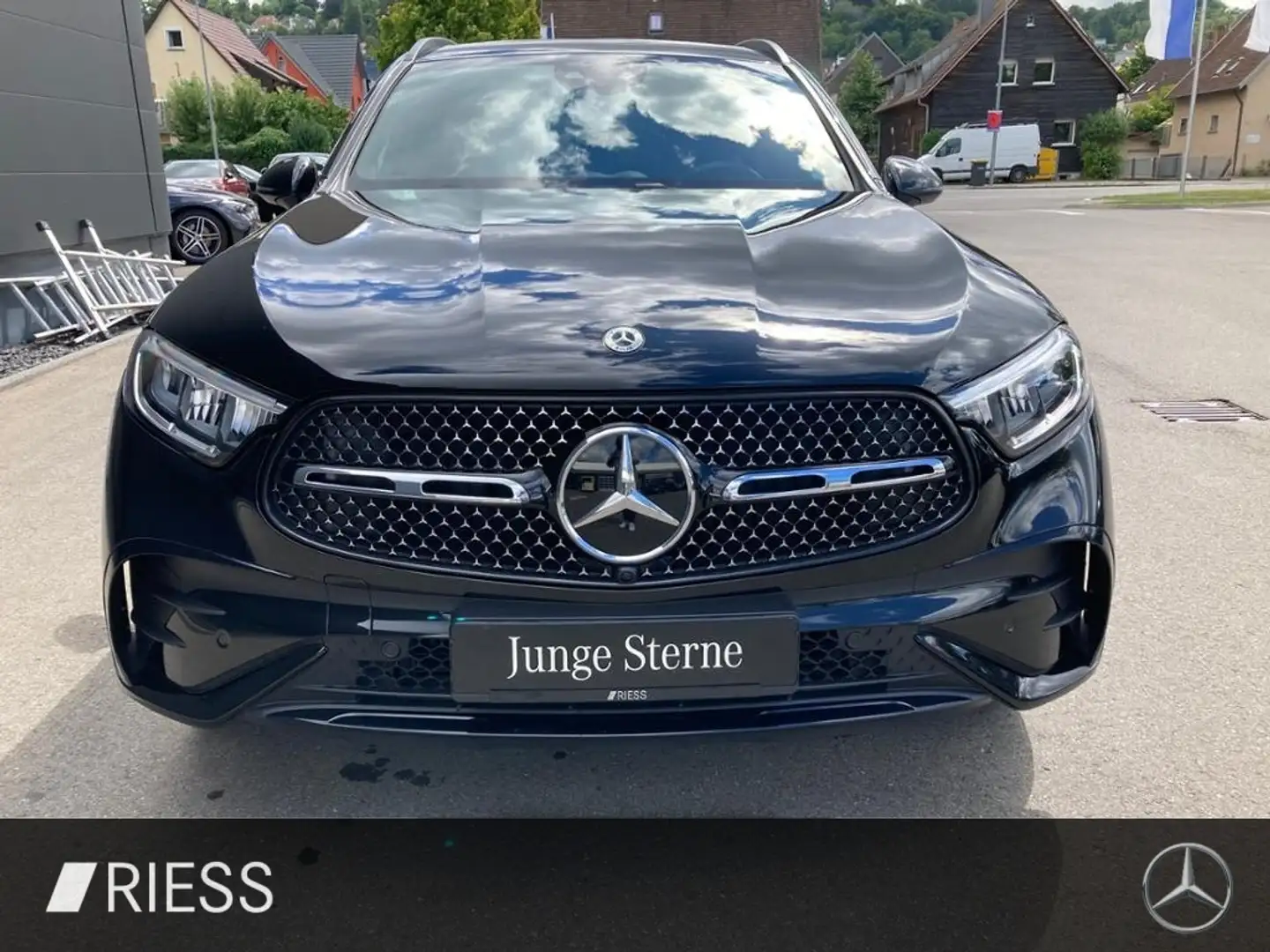 Mercedes-Benz GLC 220 d 4MATIC ACC PDC SHZ LED SpurH Navi AUT Zwart - 2