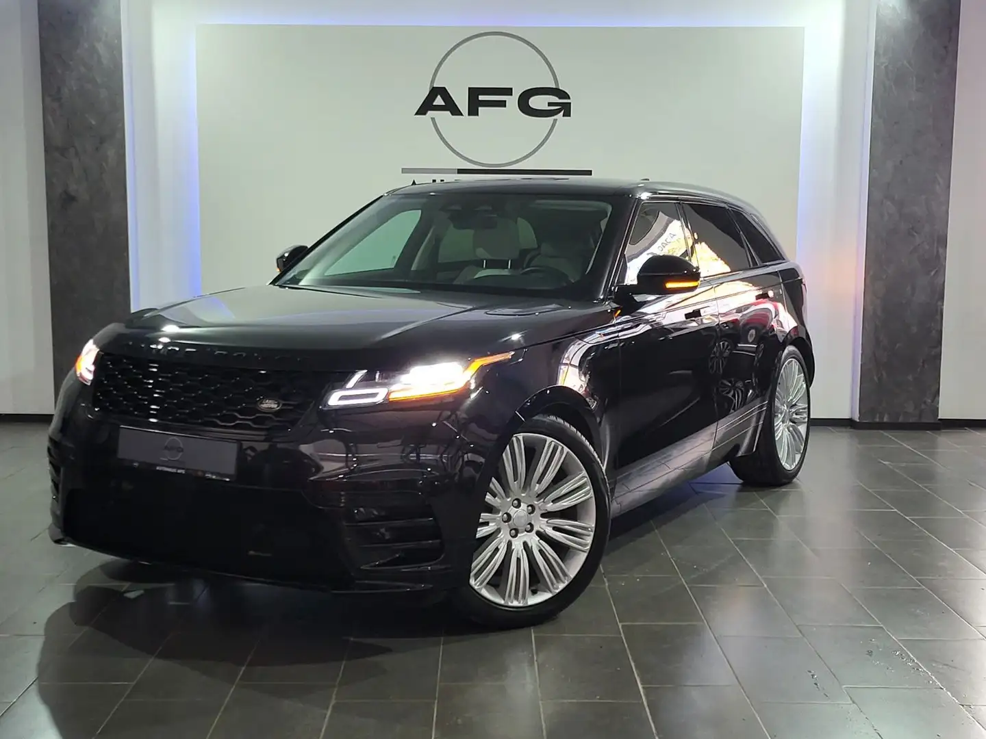 Land Rover Range Rover Velar R-Dynamic SE*WERKSGAR 07/26 Noir - 1