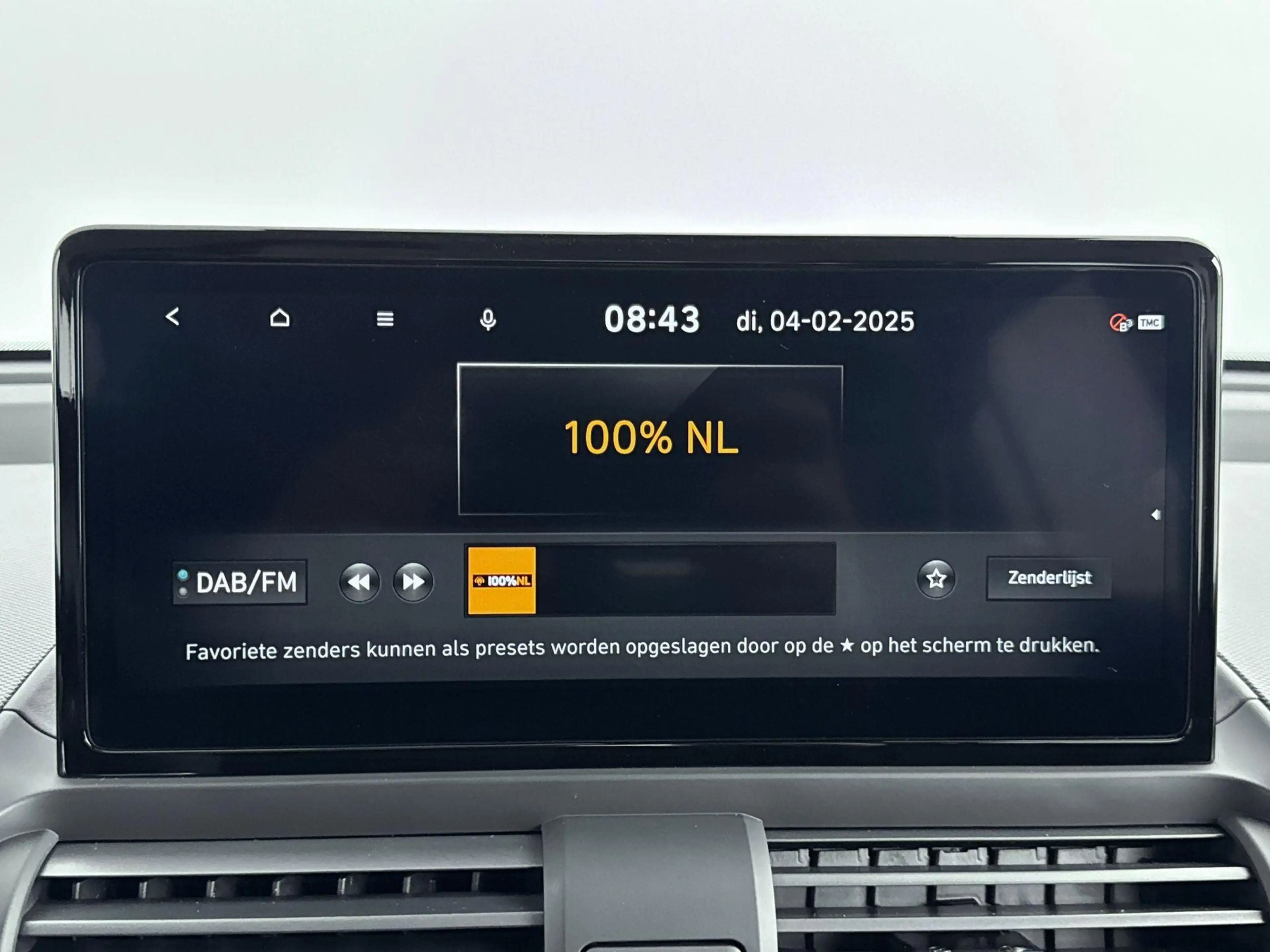 Hyundai Inster E-Motion + Comfort Pack 49 kWh | Stuur - en Stoelv — photo 13