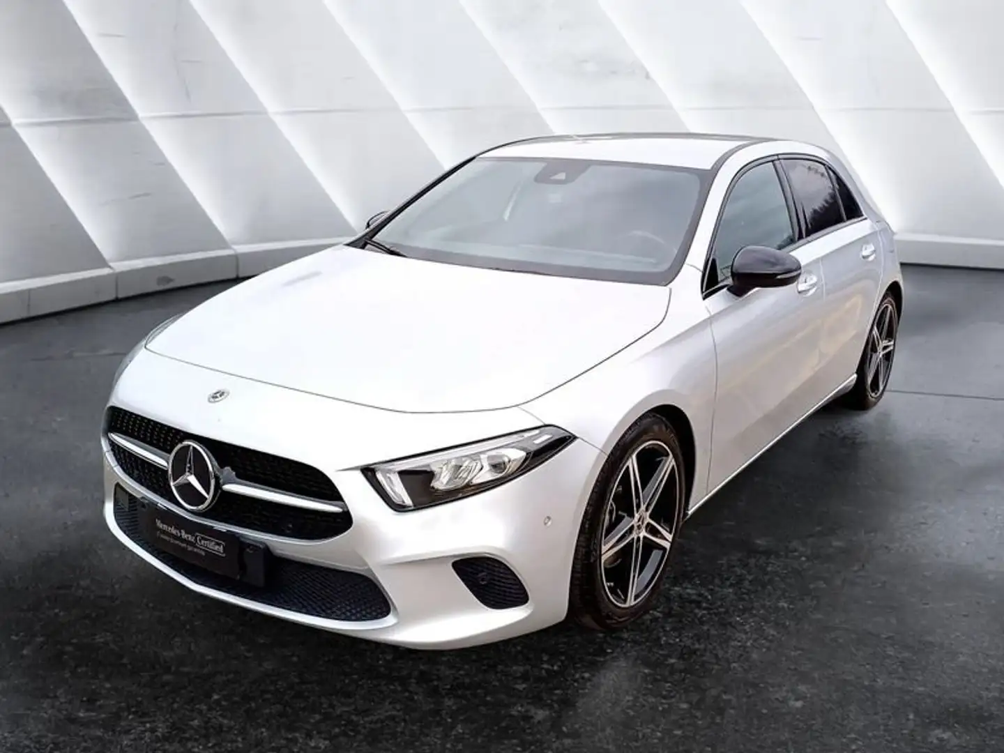 Mercedes-Benz A 180 A 180 d Sport auto Gris - 1