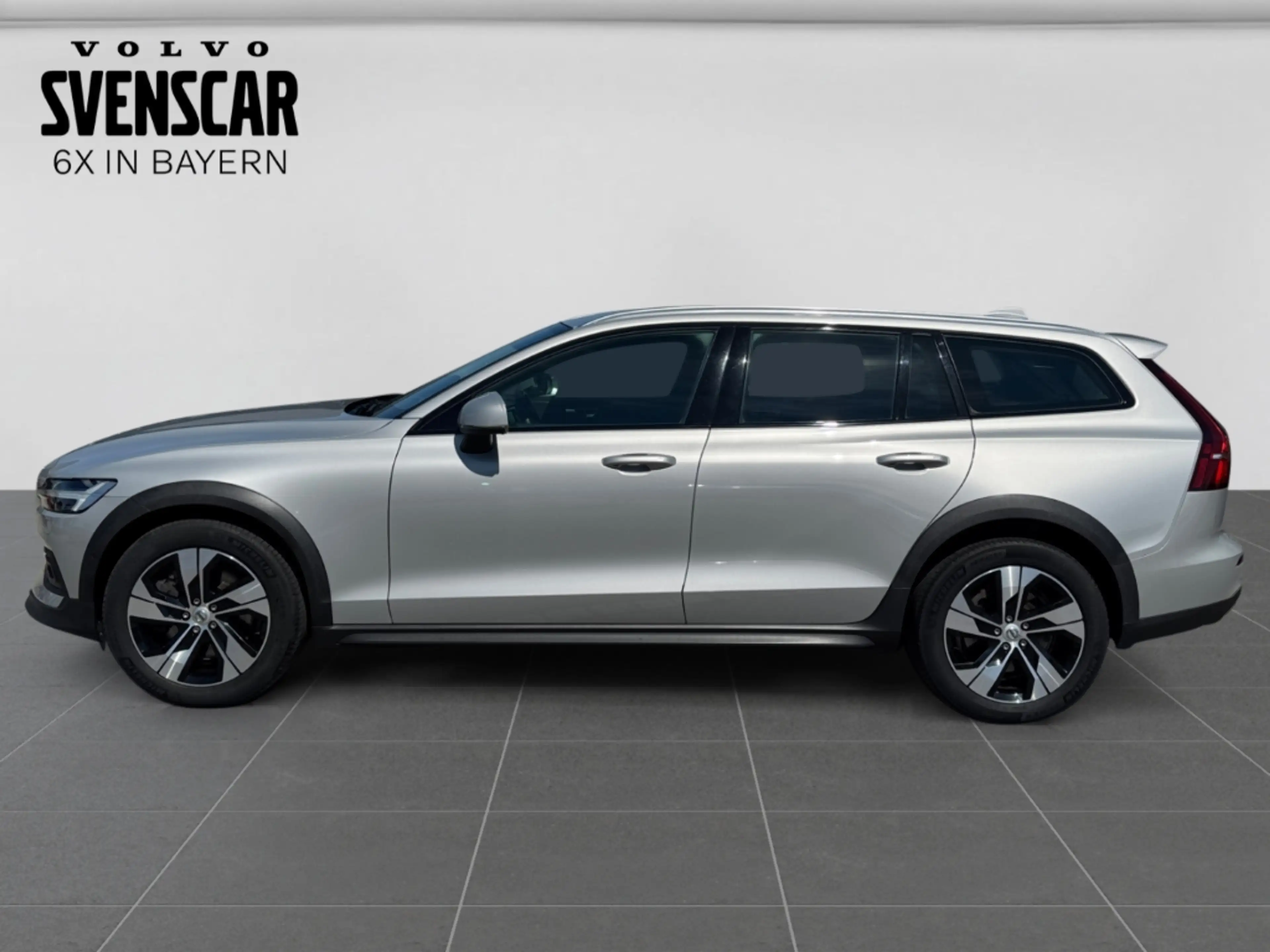Volvo V60 Cross Country Plus B5 AWD StandHZG Navi Digitales Cockpit Memory — photo 2