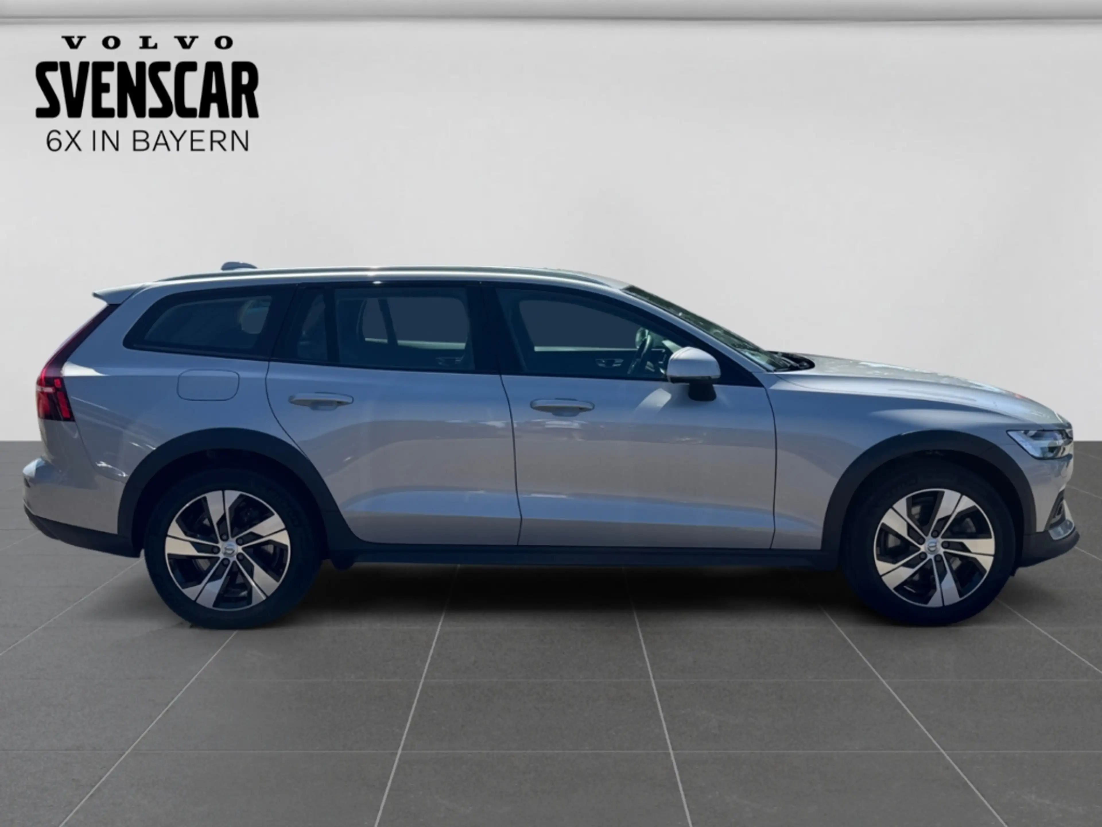 Volvo V60 Cross Country Plus B5 AWD StandHZG Navi Digitales Cockpit Memory — photo 6