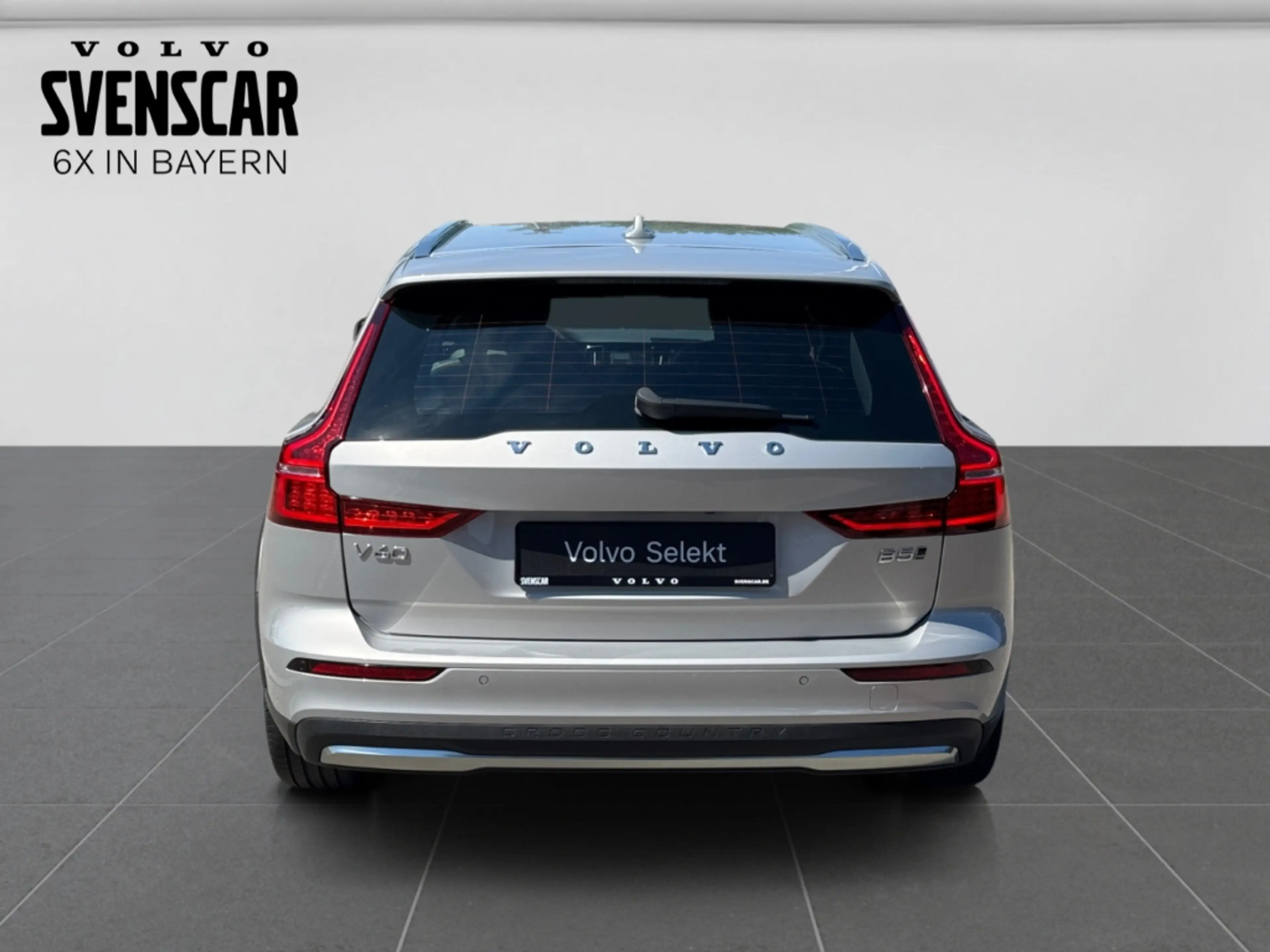 Volvo V60 Cross Country Plus B5 AWD StandHZG Navi Digitales Cockpit Memory — photo 4