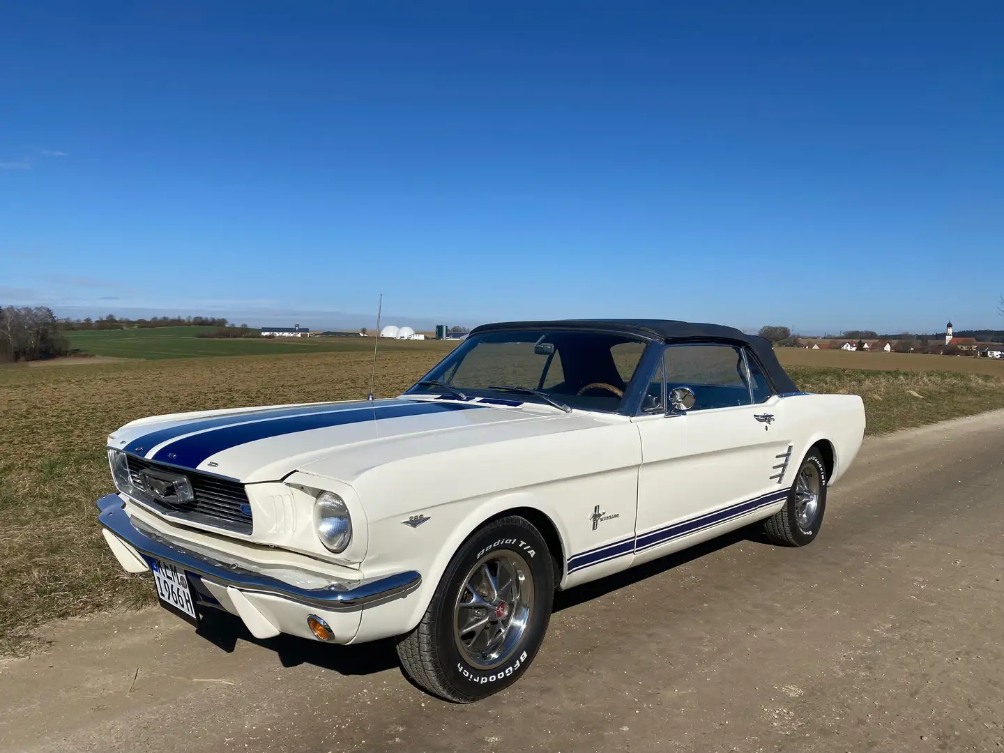 Ford Mustang V8 Cabrio, Scheibenbremse, Pony Sitze, TÜV & H White - 1