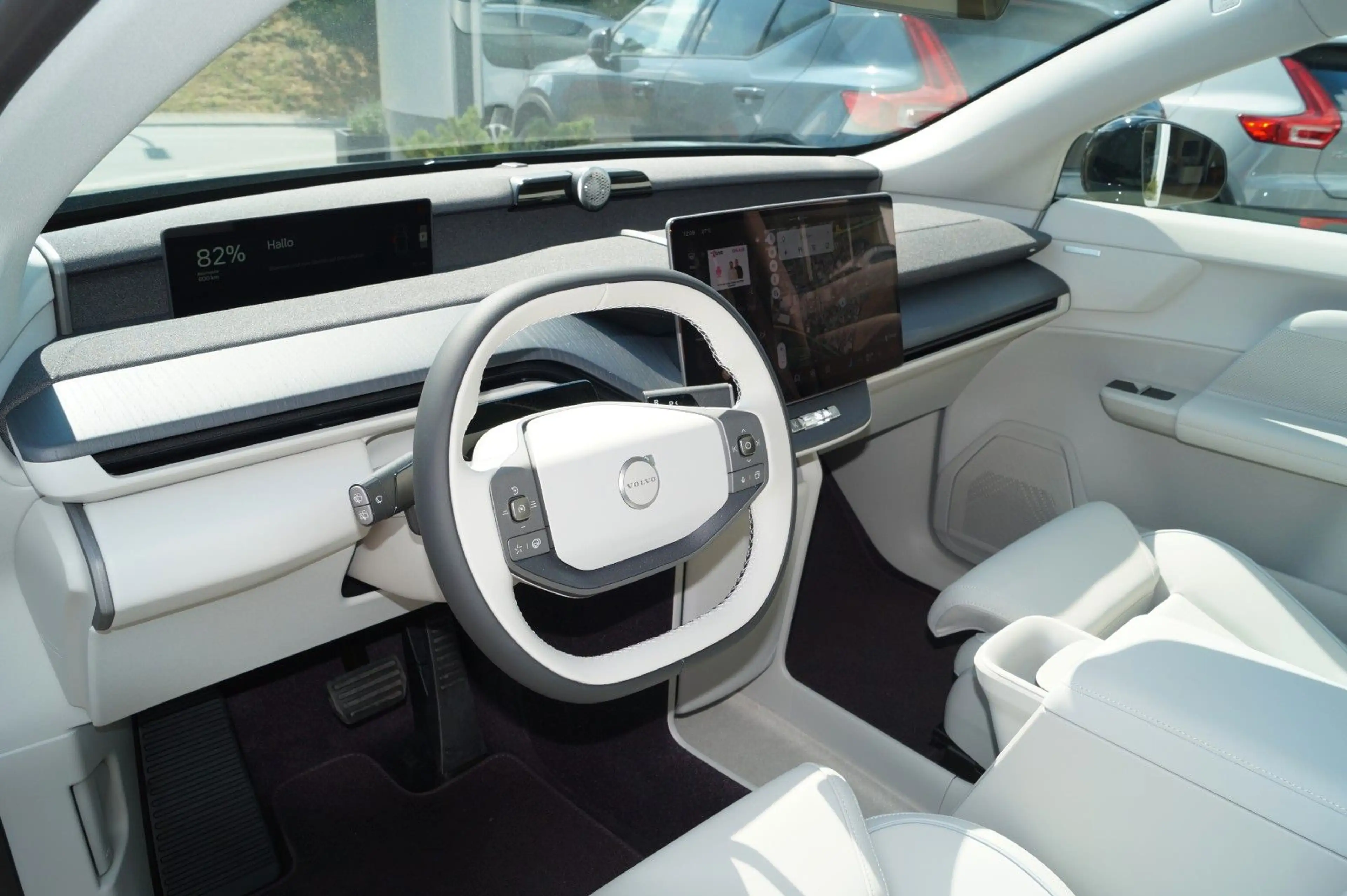 Volvo EX60 P10 AWD electric Ultra Aut/AHK/PilotAss/22" — photo 5
